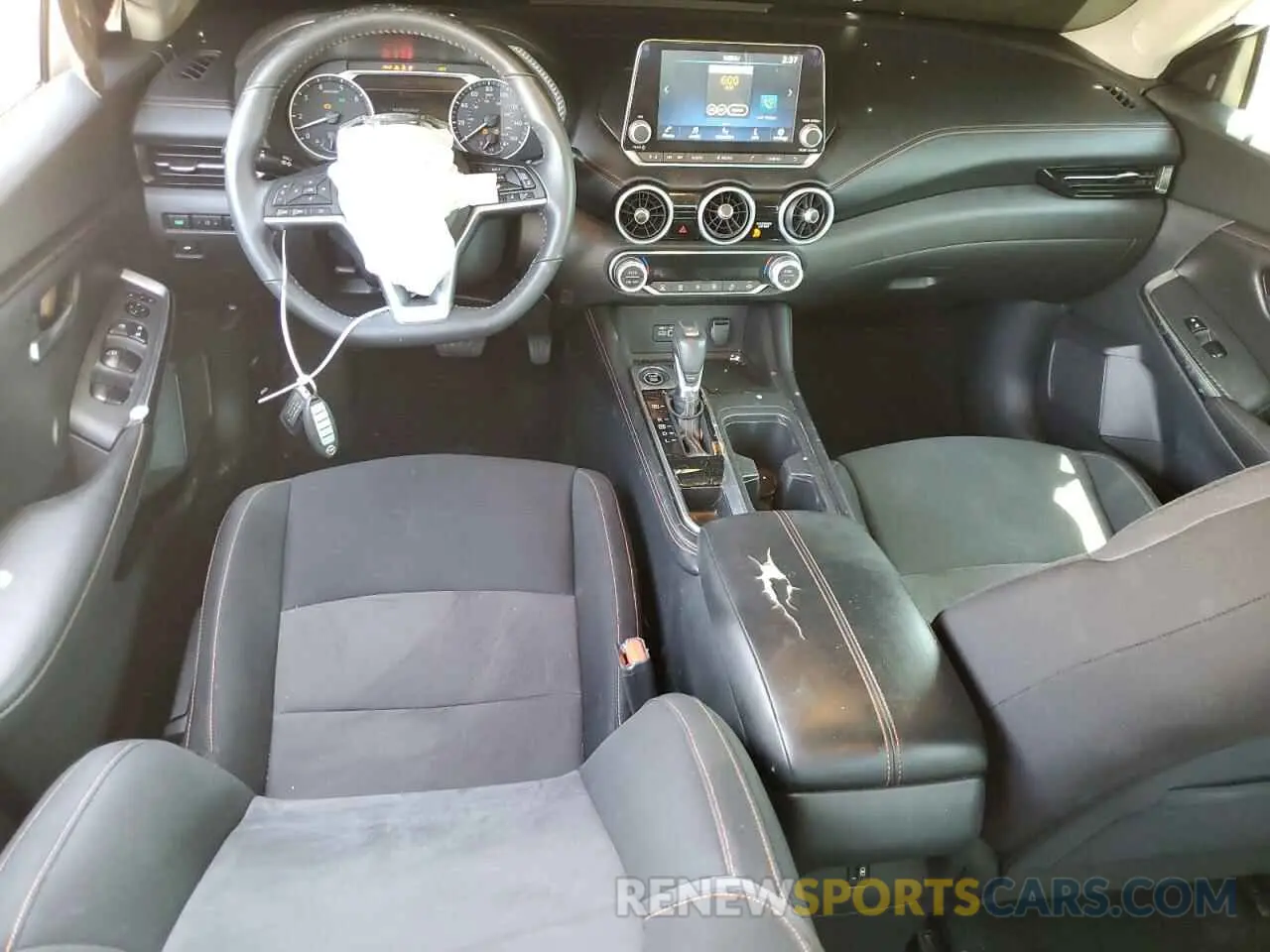 8 fotografías del automóvil dañado 3N1AB8DV5NY256962 NISSAN SENTRA 2022