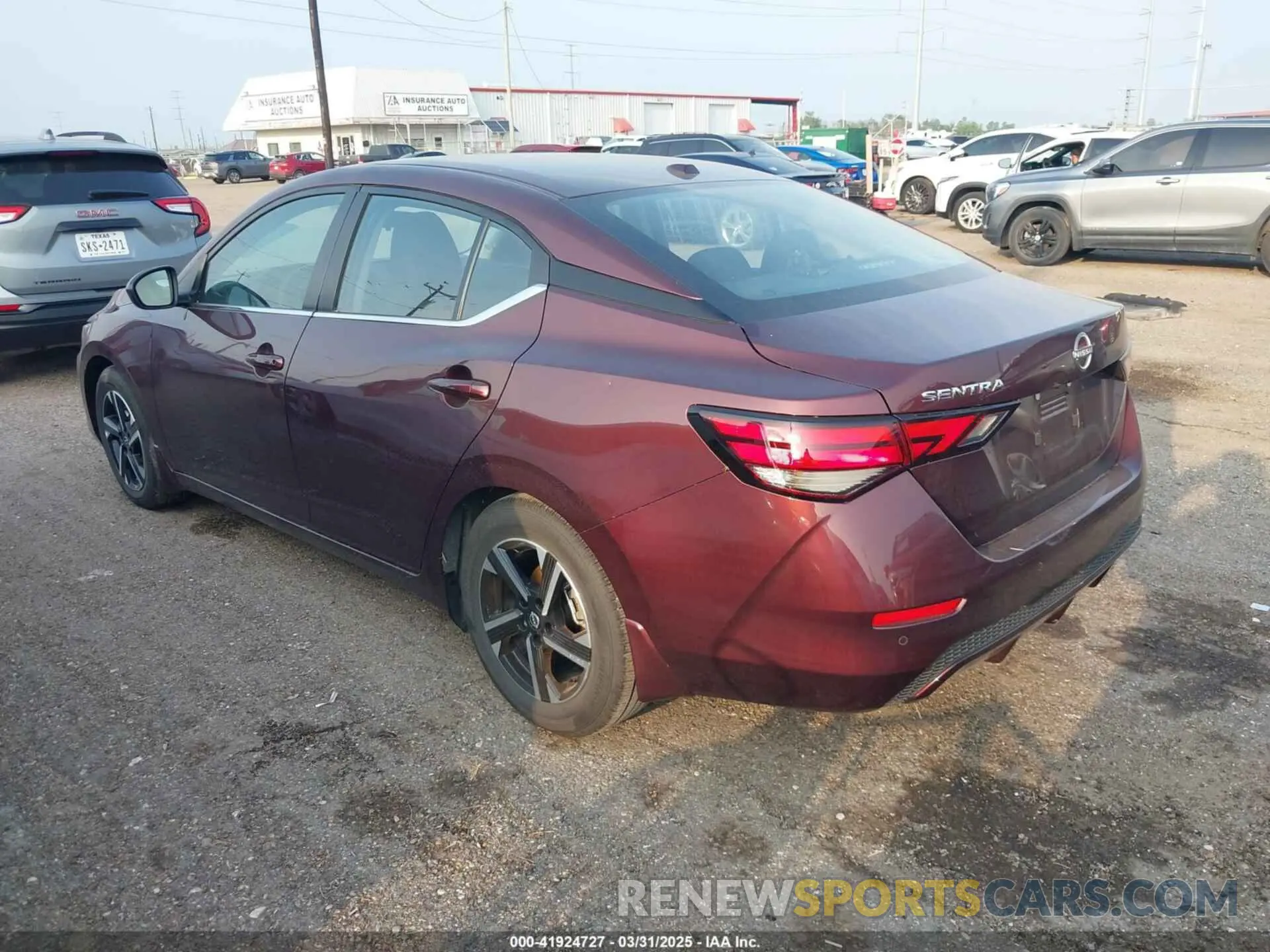 3 fotografías del automóvil dañado 3N1AB8DV5NY311006 NISSAN SENTRA 2022