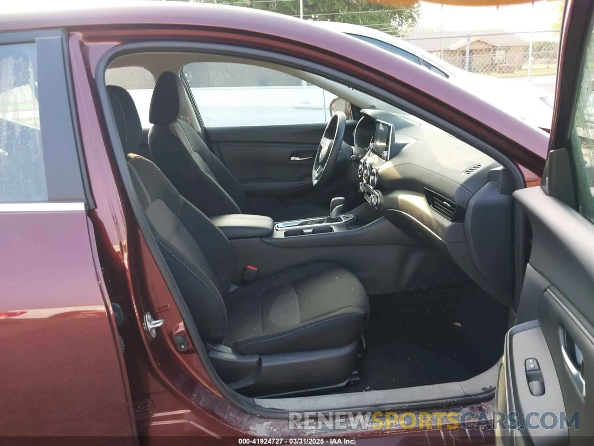 5 fotografías del automóvil dañado 3N1AB8DV5NY311006 NISSAN SENTRA 2022