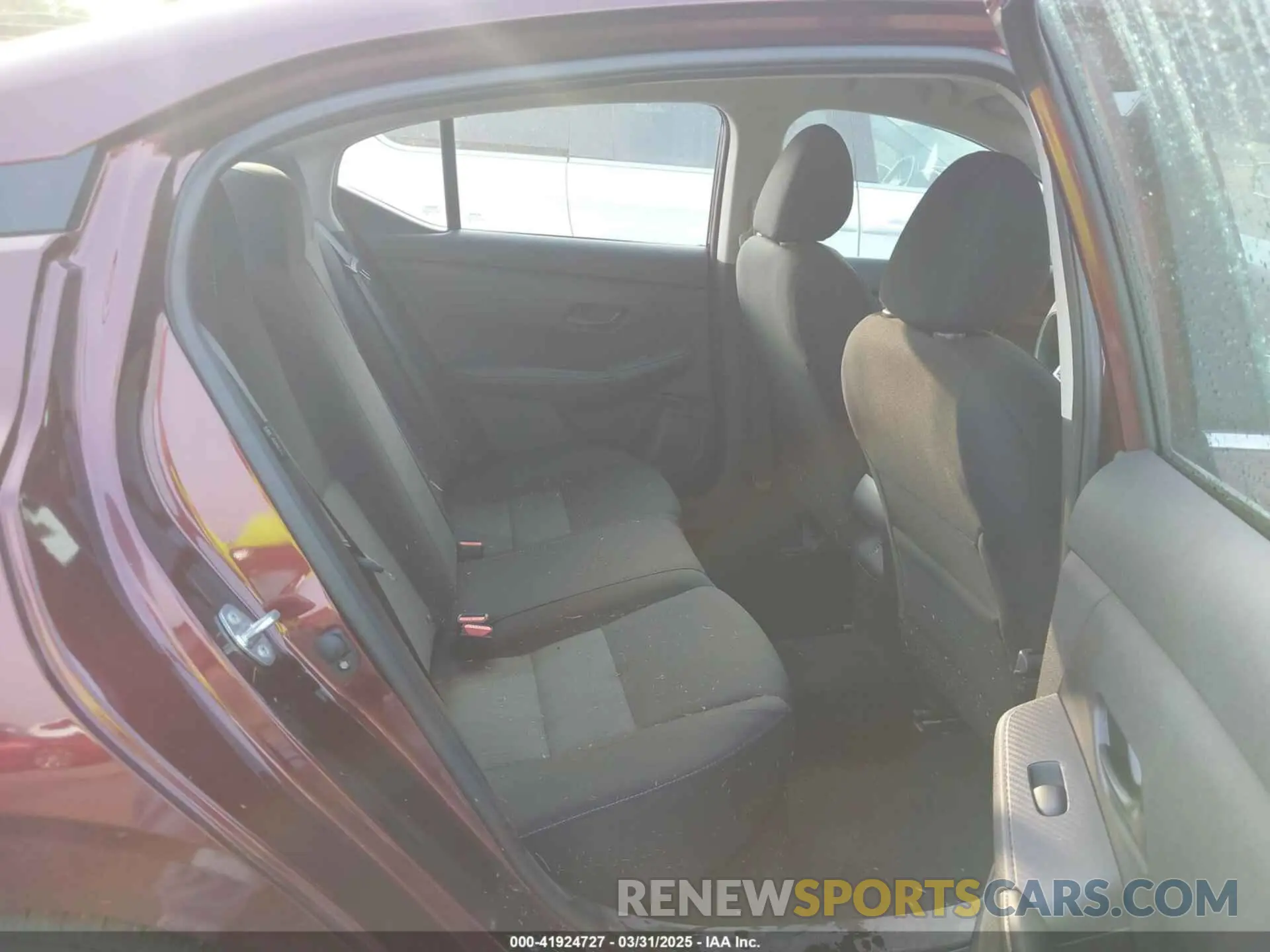 8 fotografías del automóvil dañado 3N1AB8DV5NY311006 NISSAN SENTRA 2022