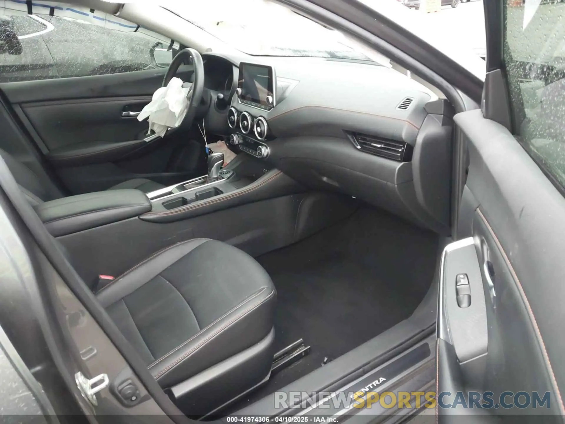5 fotografías del automóvil dañado 3N1AB8DV6NY230631 NISSAN SENTRA 2022