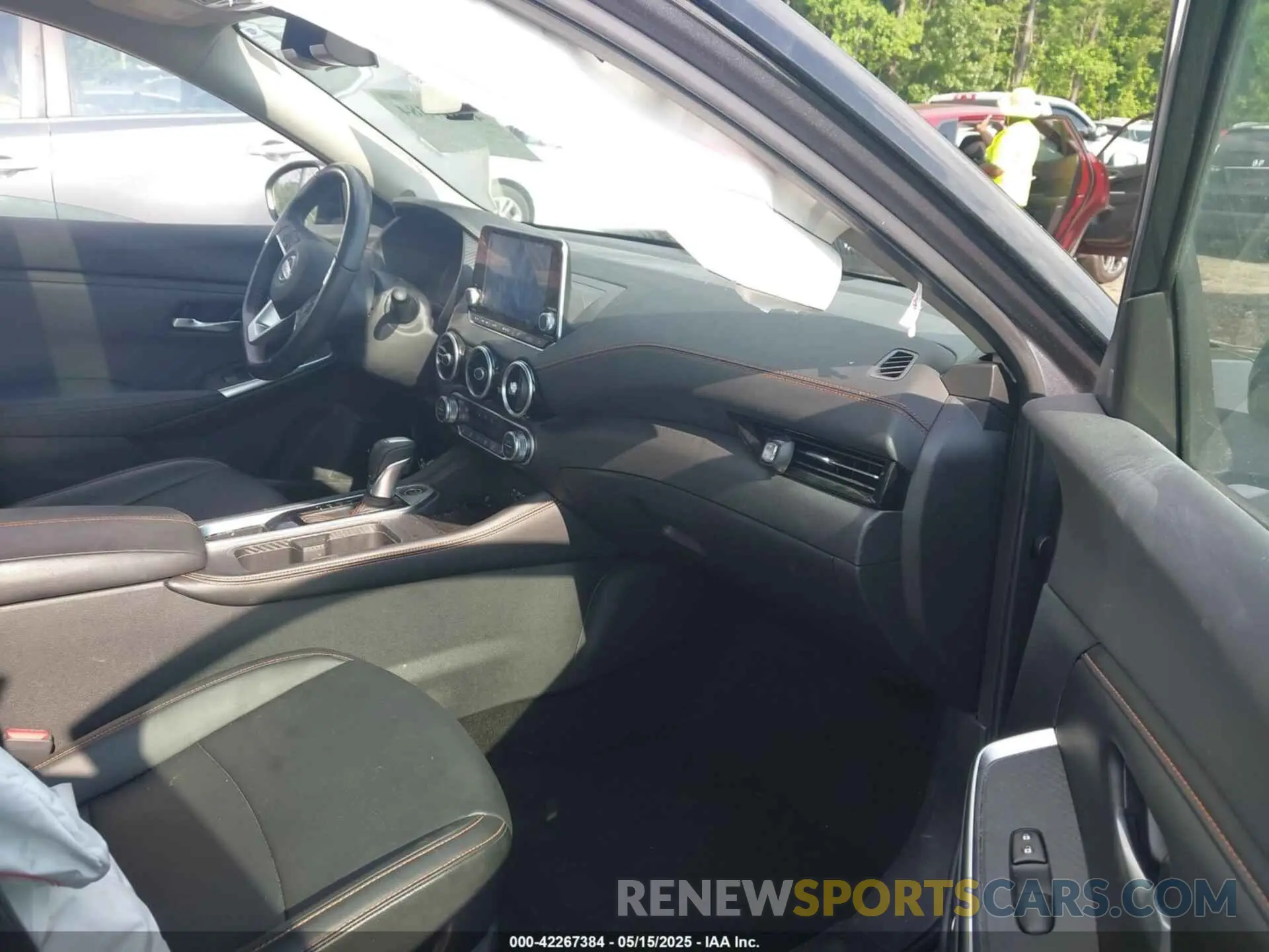 5 fotografías del automóvil dañado 3N1AB8DV7NY224417 NISSAN SENTRA 2022