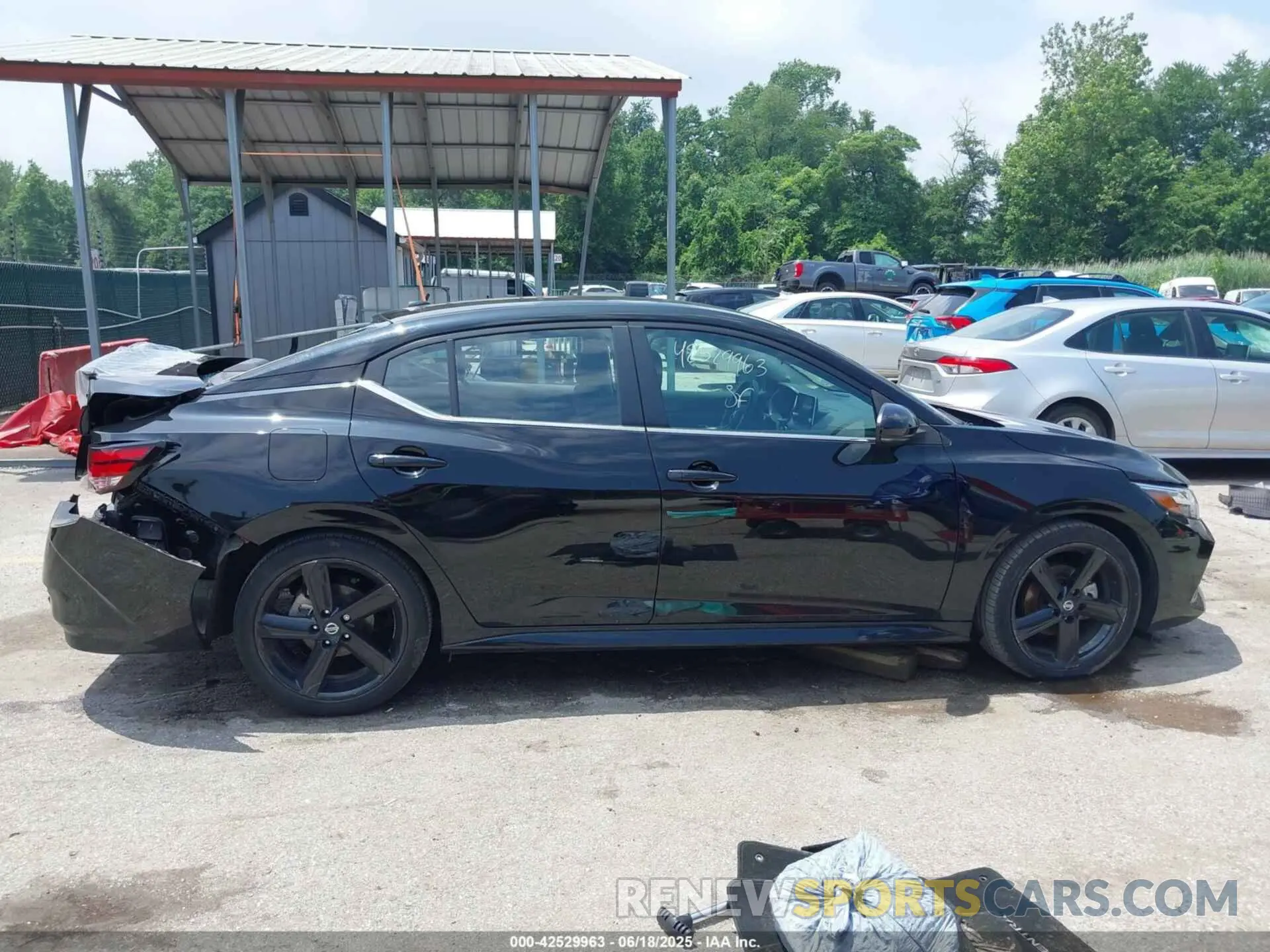 13 fotografías del automóvil dañado 3N1AB8DV7NY313808 NISSAN SENTRA 2022