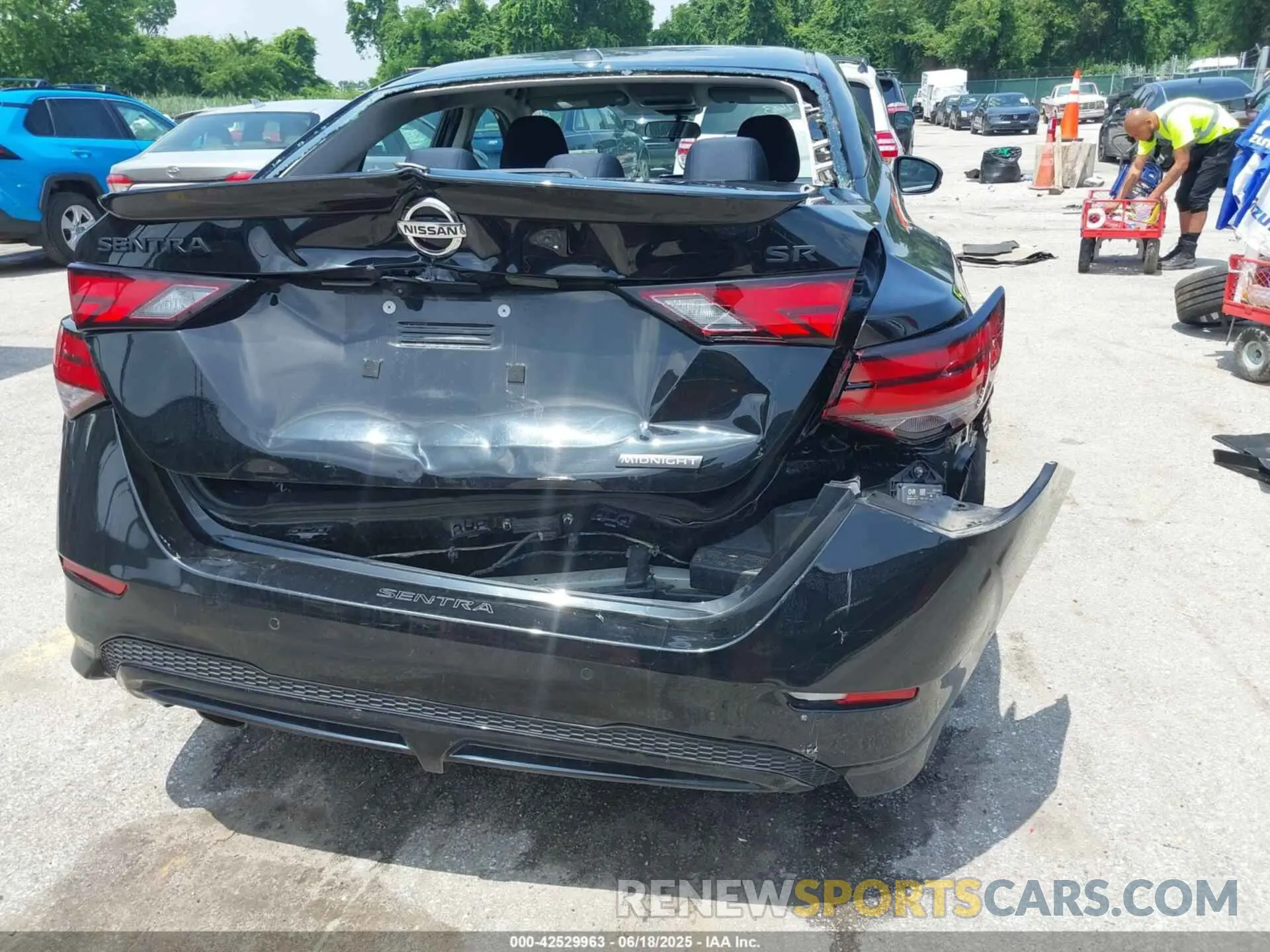 6 fotografías del automóvil dañado 3N1AB8DV7NY313808 NISSAN SENTRA 2022