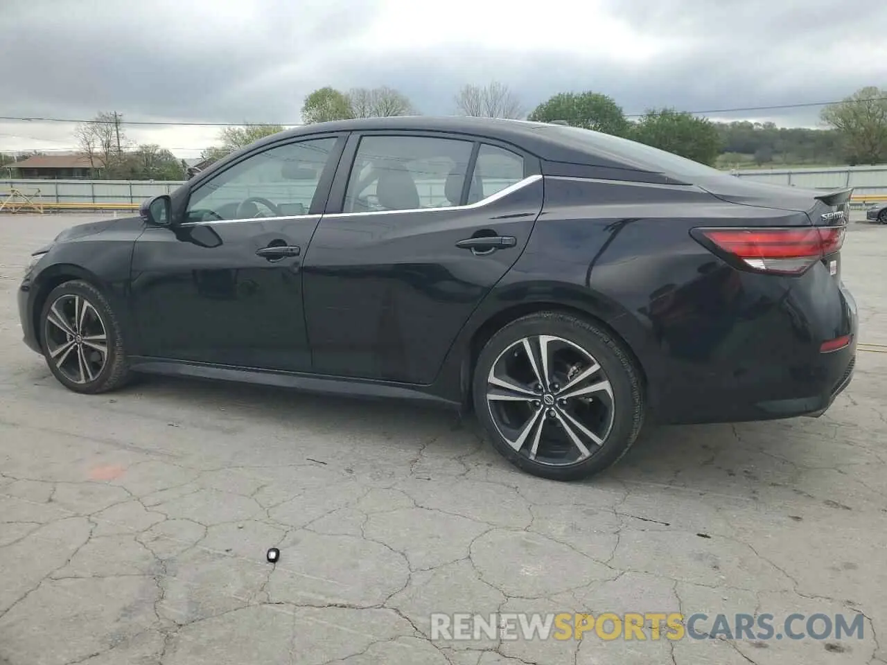 2 fotografías del automóvil dañado 3N1AB8DV7NY315395 NISSAN SENTRA 2022