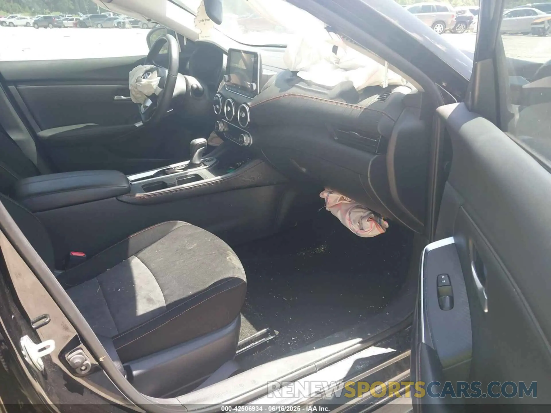 5 fotografías del automóvil dañado 3N1AB8DV8NY209196 NISSAN SENTRA 2022