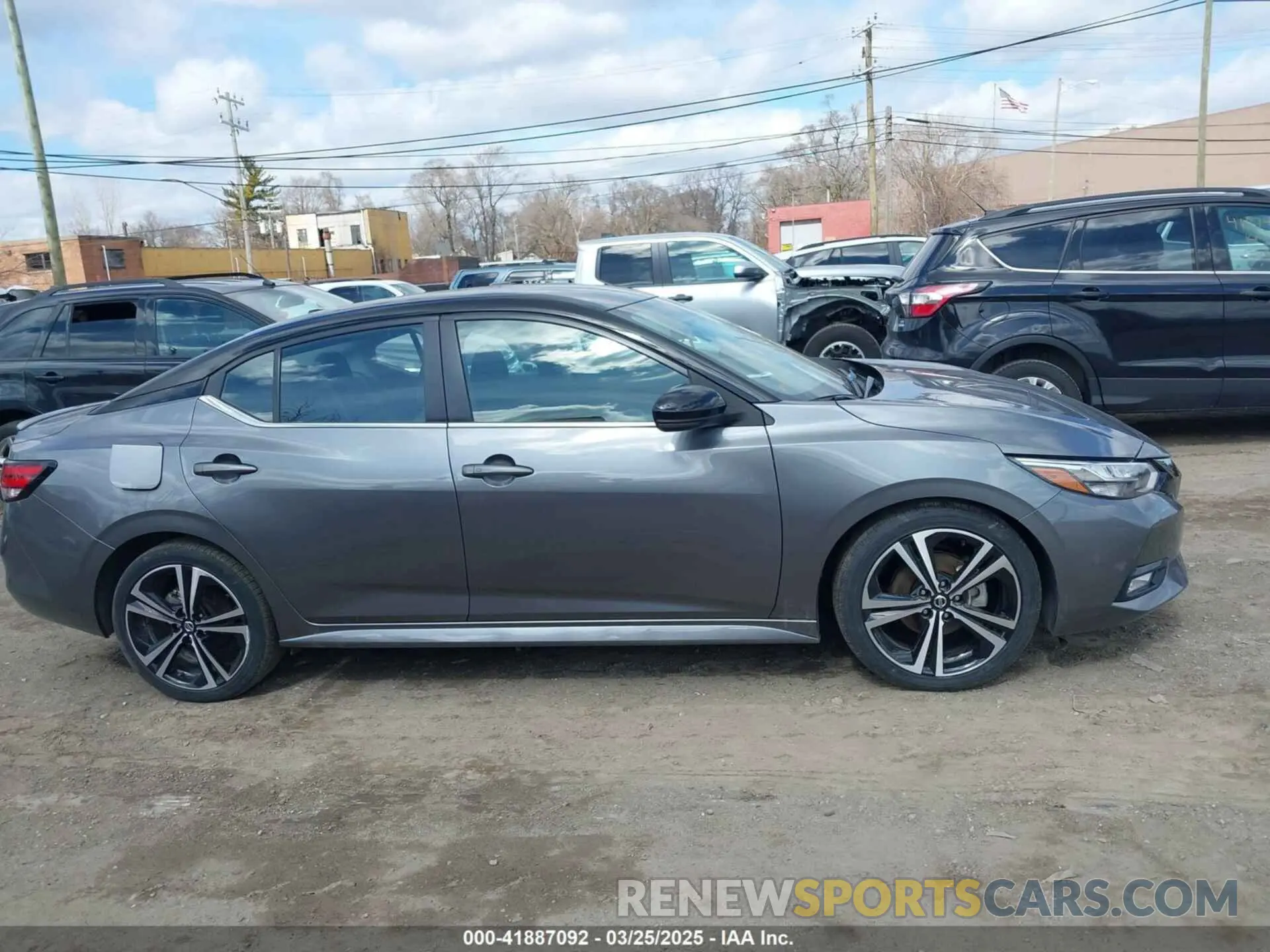 13 fotografías del automóvil dañado 3N1AB8DV9NY209014 NISSAN SENTRA 2022