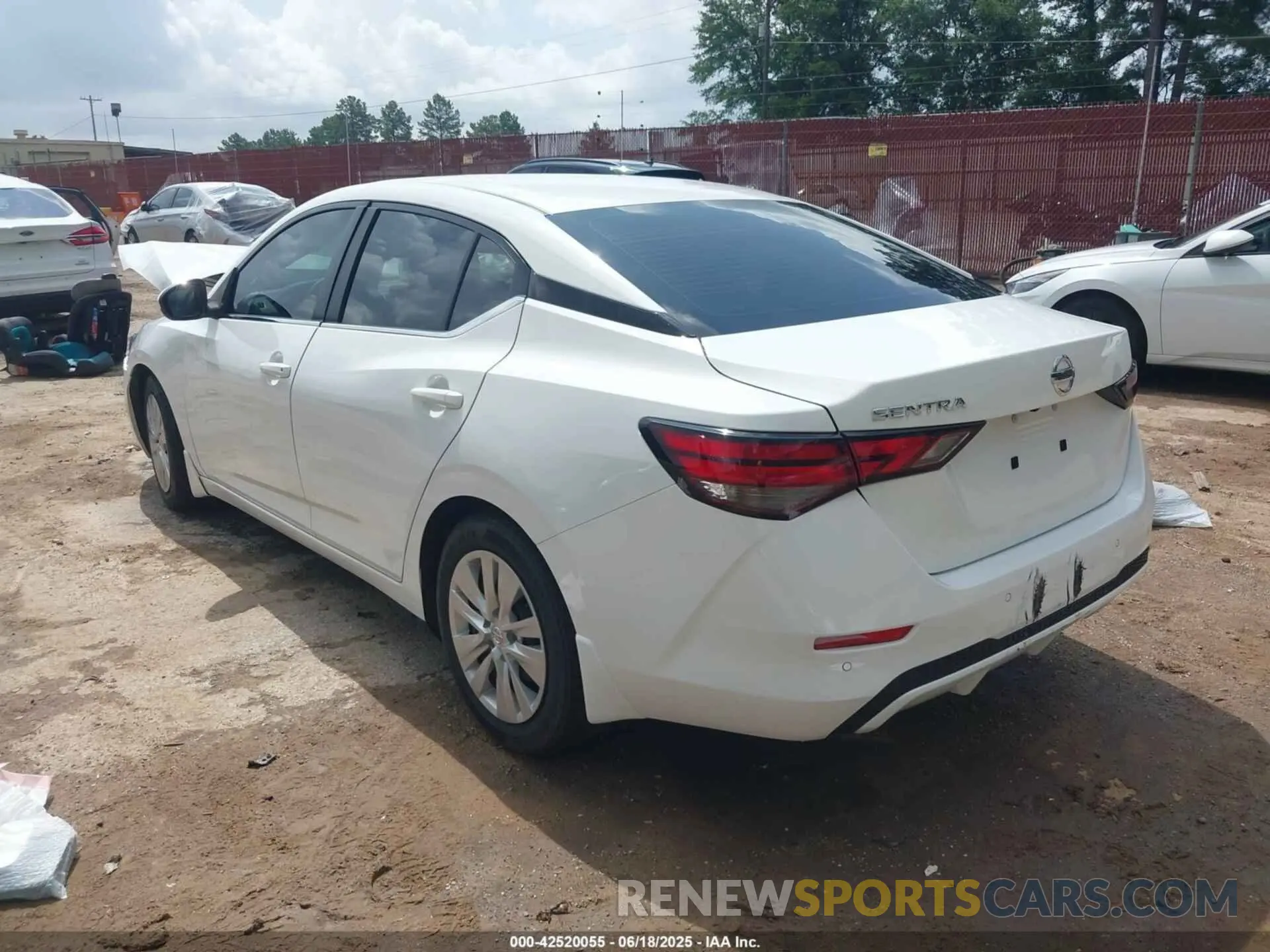3 fotografías del automóvil dañado 3N1AB8BV3PY226459 NISSAN SENTRA 2023