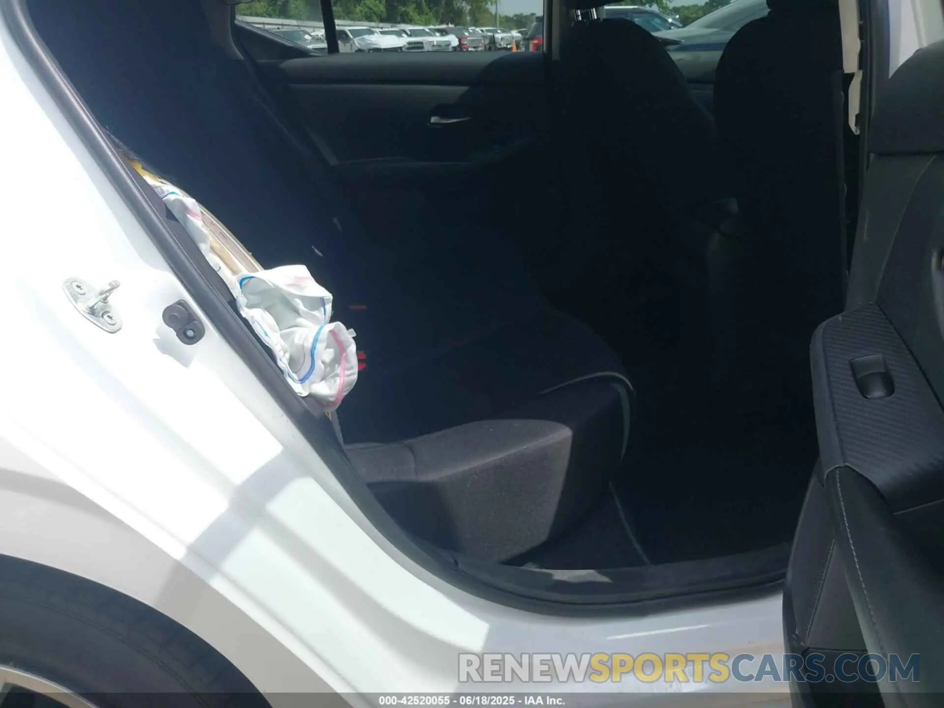8 fotografías del automóvil dañado 3N1AB8BV3PY226459 NISSAN SENTRA 2023