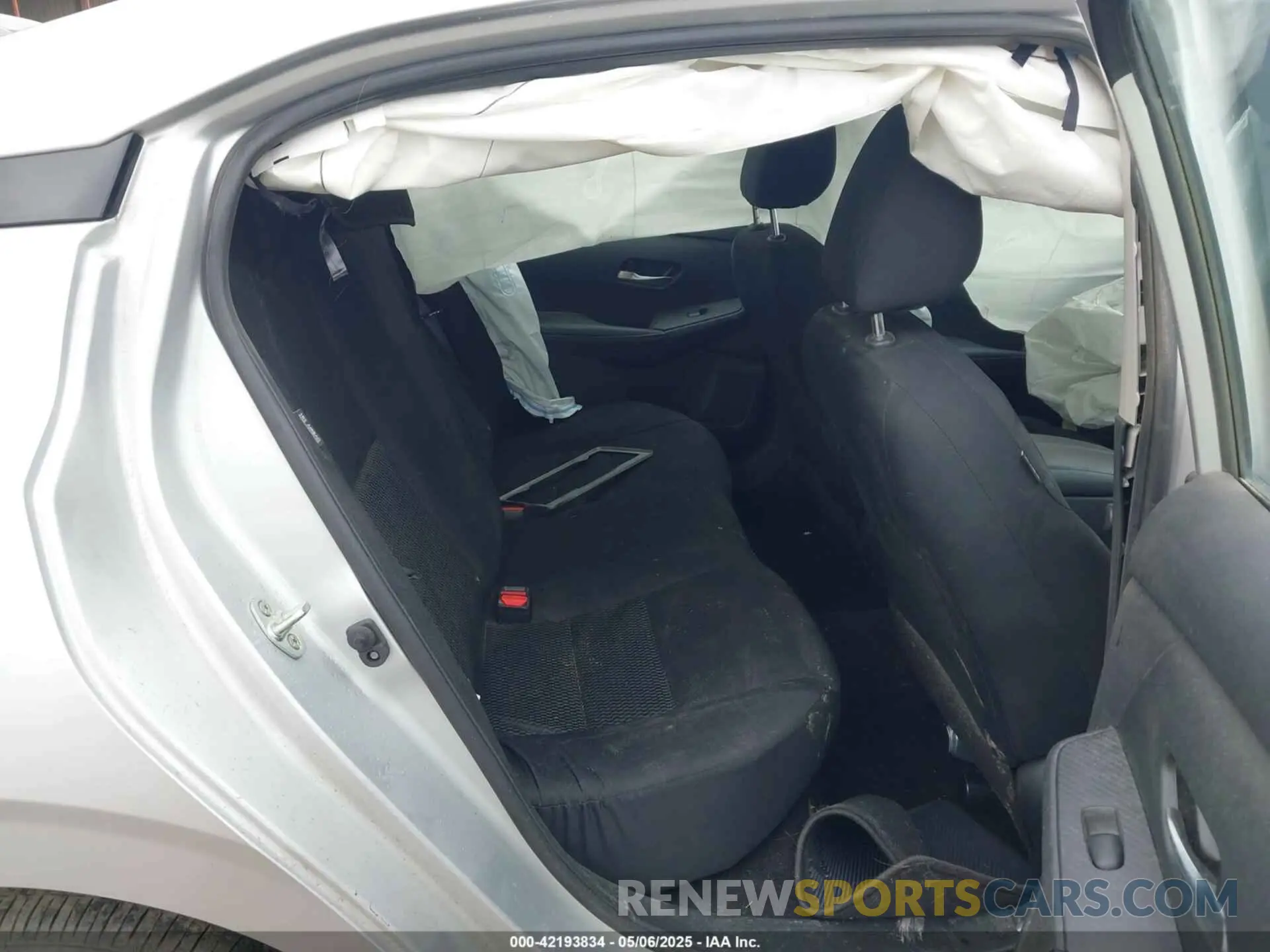 8 fotografías del automóvil dañado 3N1AB8BV5PY319709 NISSAN SENTRA 2023