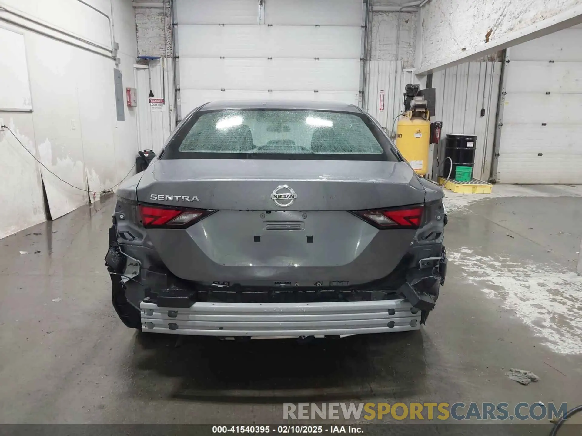 17 fotografías del automóvil dañado 3N1AB8BV6PY292617 NISSAN SENTRA 2023
