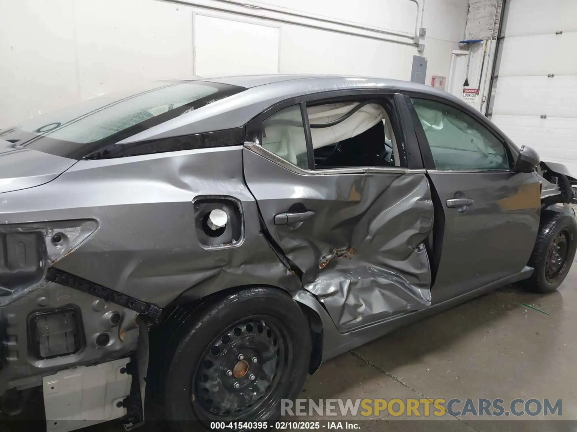 6 fotografías del automóvil dañado 3N1AB8BV6PY292617 NISSAN SENTRA 2023