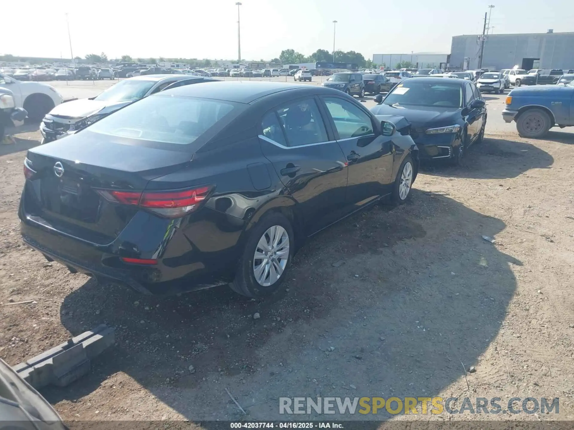 4 fotografías del automóvil dañado 3N1AB8BV7PY300434 NISSAN SENTRA 2023