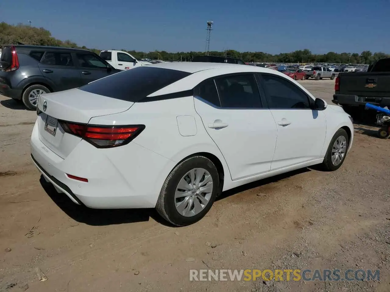 3 fotografías del automóvil dañado 3N1AB8BV8PY296703 NISSAN SENTRA 2023