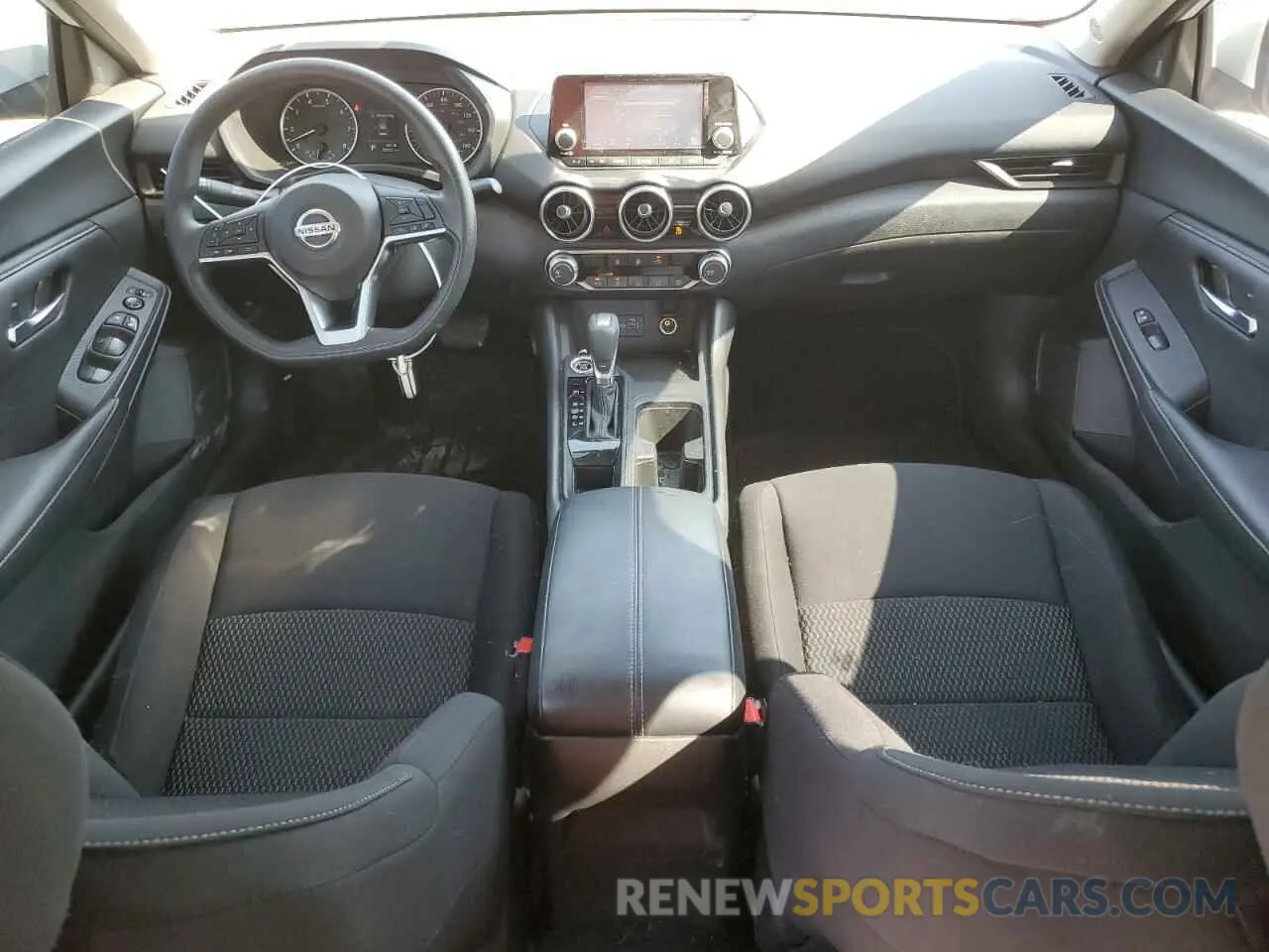 8 fotografías del automóvil dañado 3N1AB8BV8PY296703 NISSAN SENTRA 2023