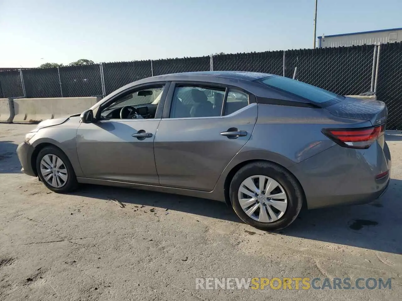 2 fotografías del automóvil dañado 3N1AB8BVXPY304350 NISSAN SENTRA 2023