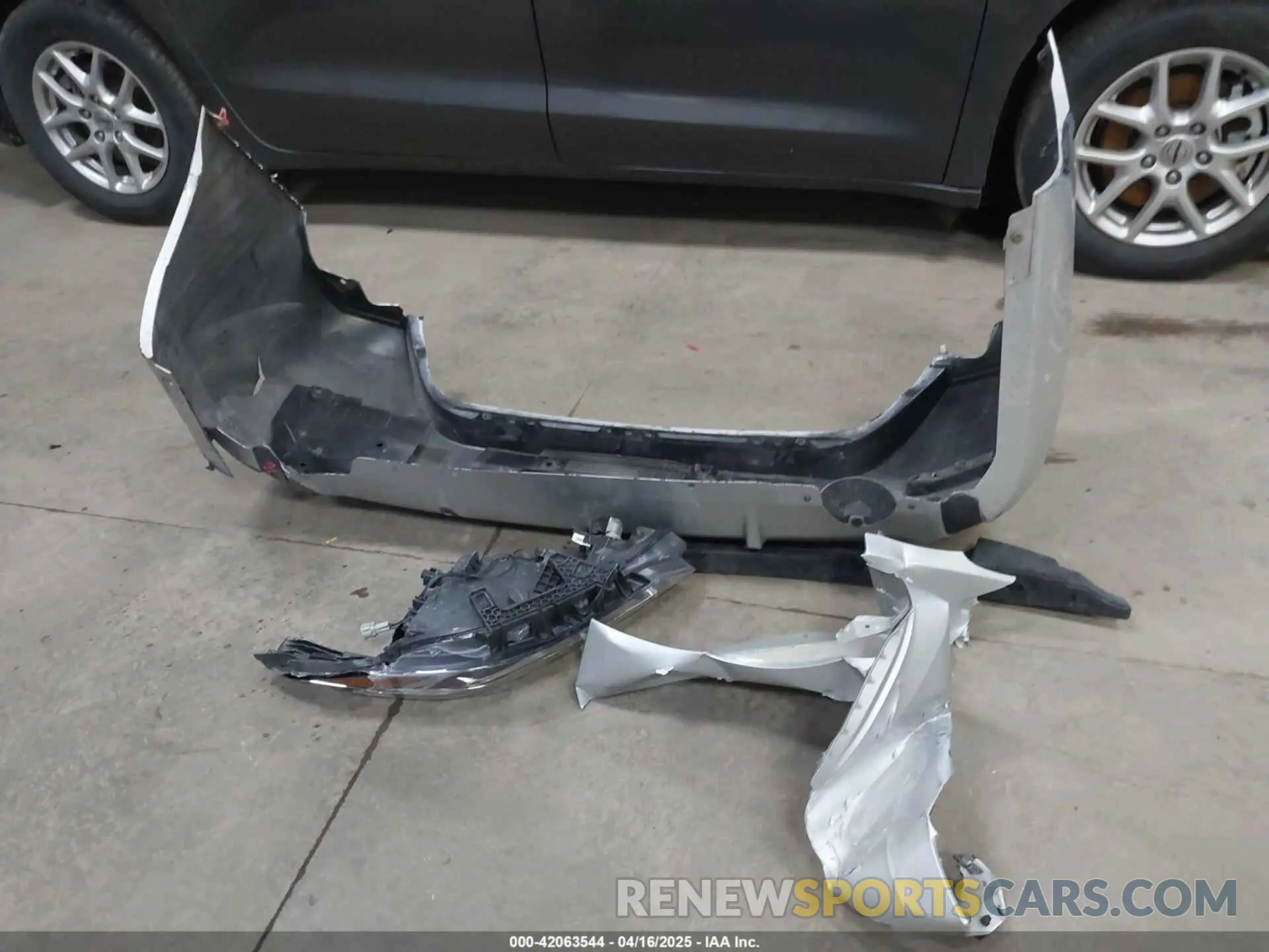 12 fotografías del automóvil dañado 3N1AB8CV0PY300502 NISSAN SENTRA 2023