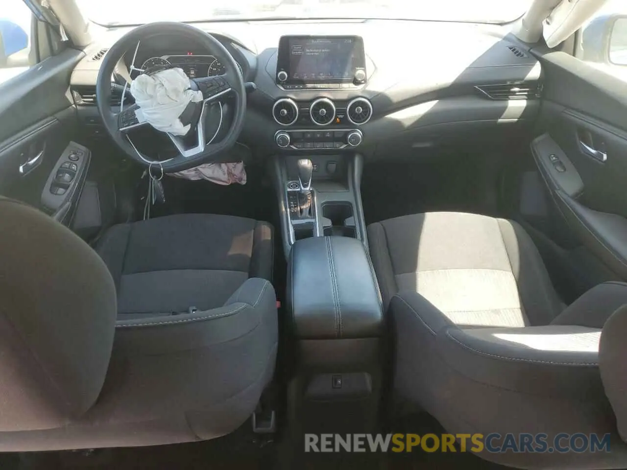 8 fotografías del automóvil dañado 3N1AB8CV1PY264156 NISSAN SENTRA 2023