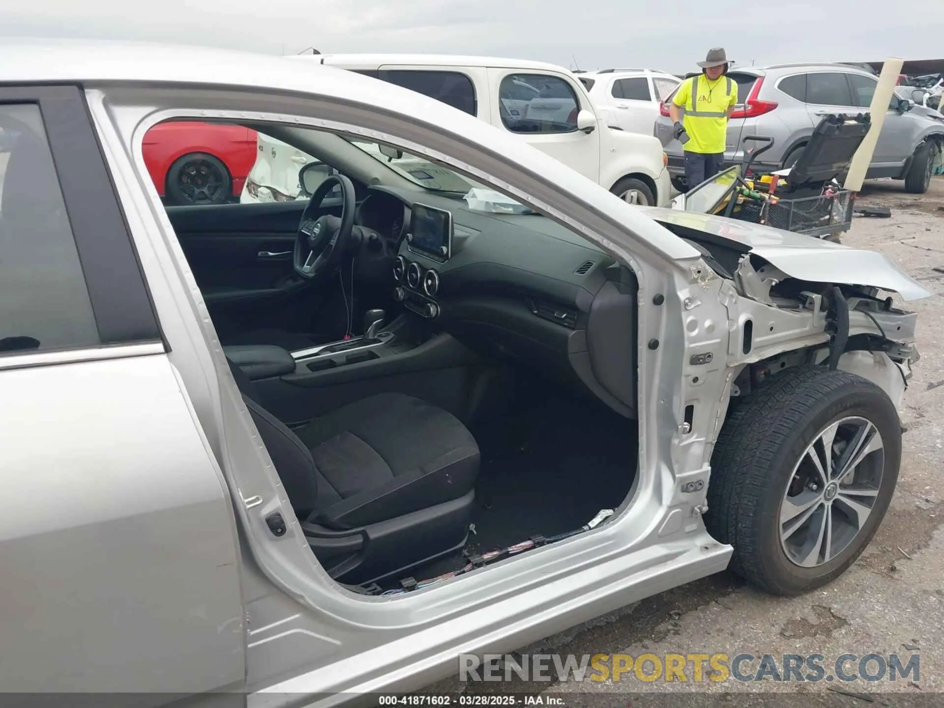 5 fotografías del automóvil dañado 3N1AB8CV2PY279233 NISSAN SENTRA 2023