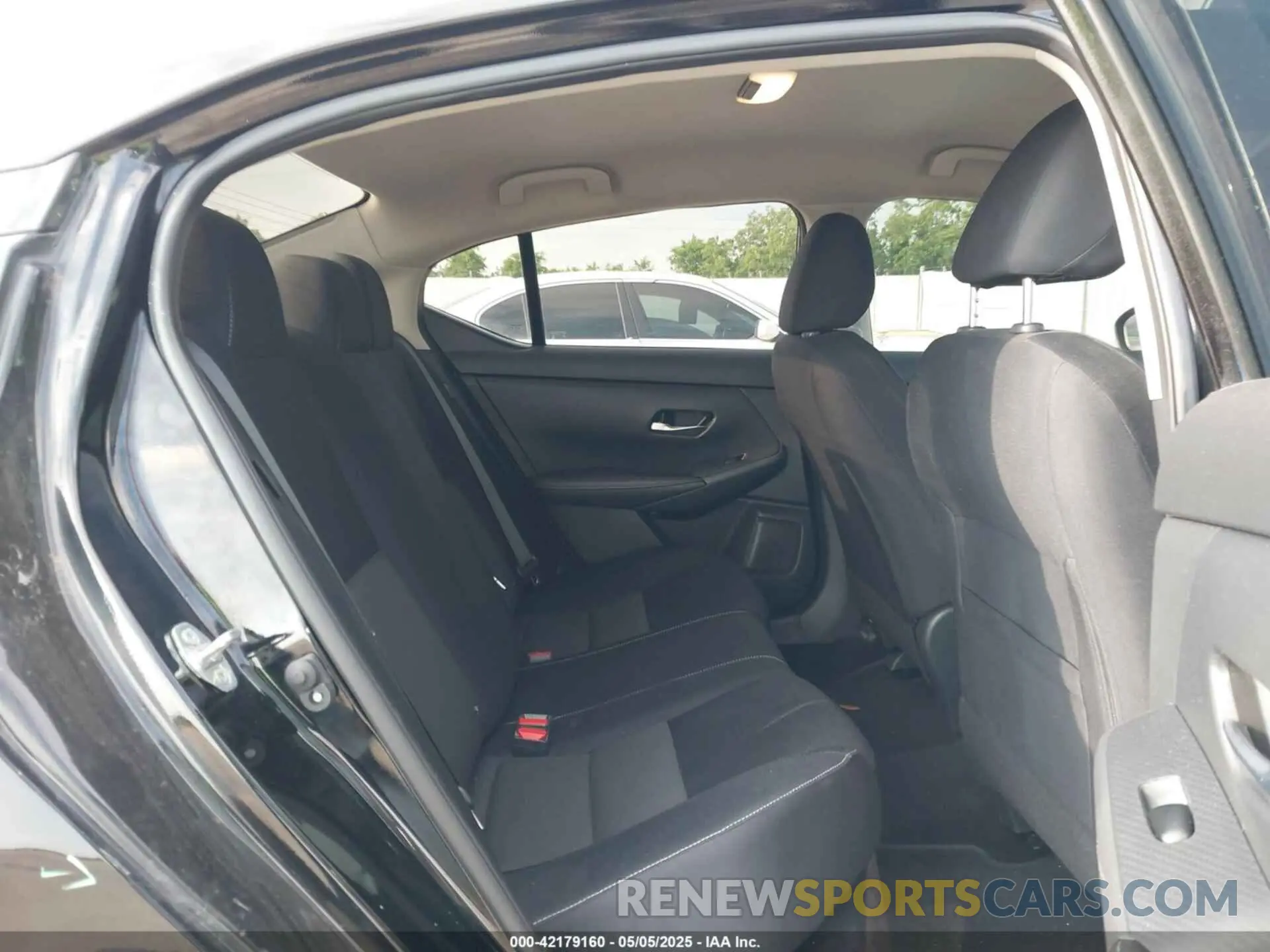 8 fotografías del automóvil dañado 3N1AB8CV3PY223804 NISSAN SENTRA 2023