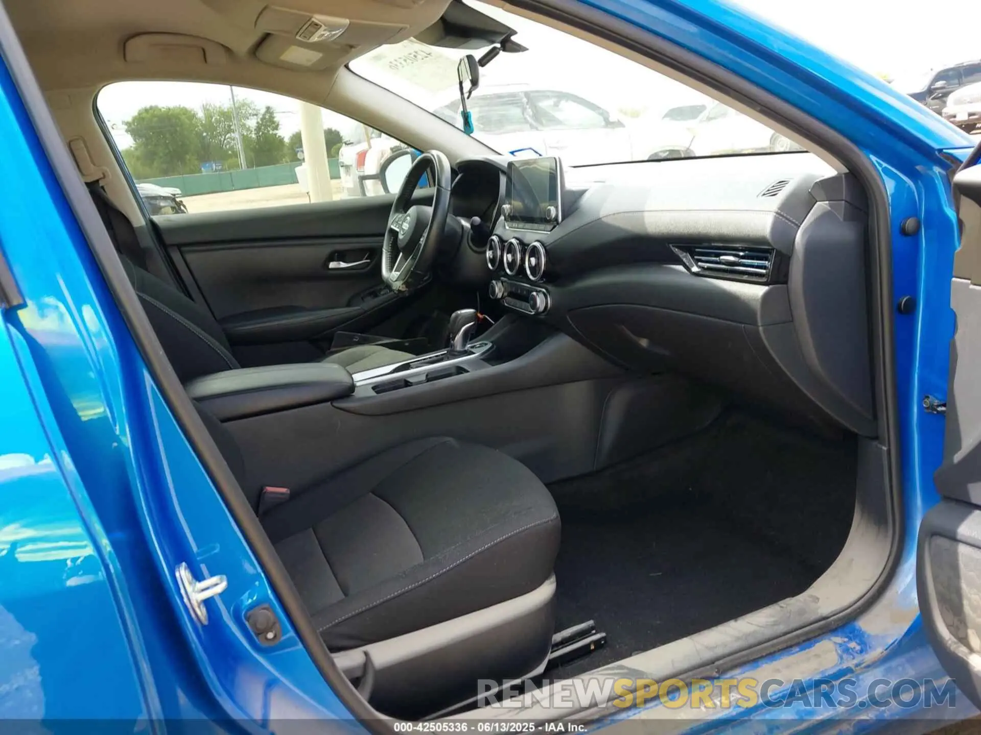 5 fotografías del automóvil dañado 3N1AB8CV3PY227027 NISSAN SENTRA 2023