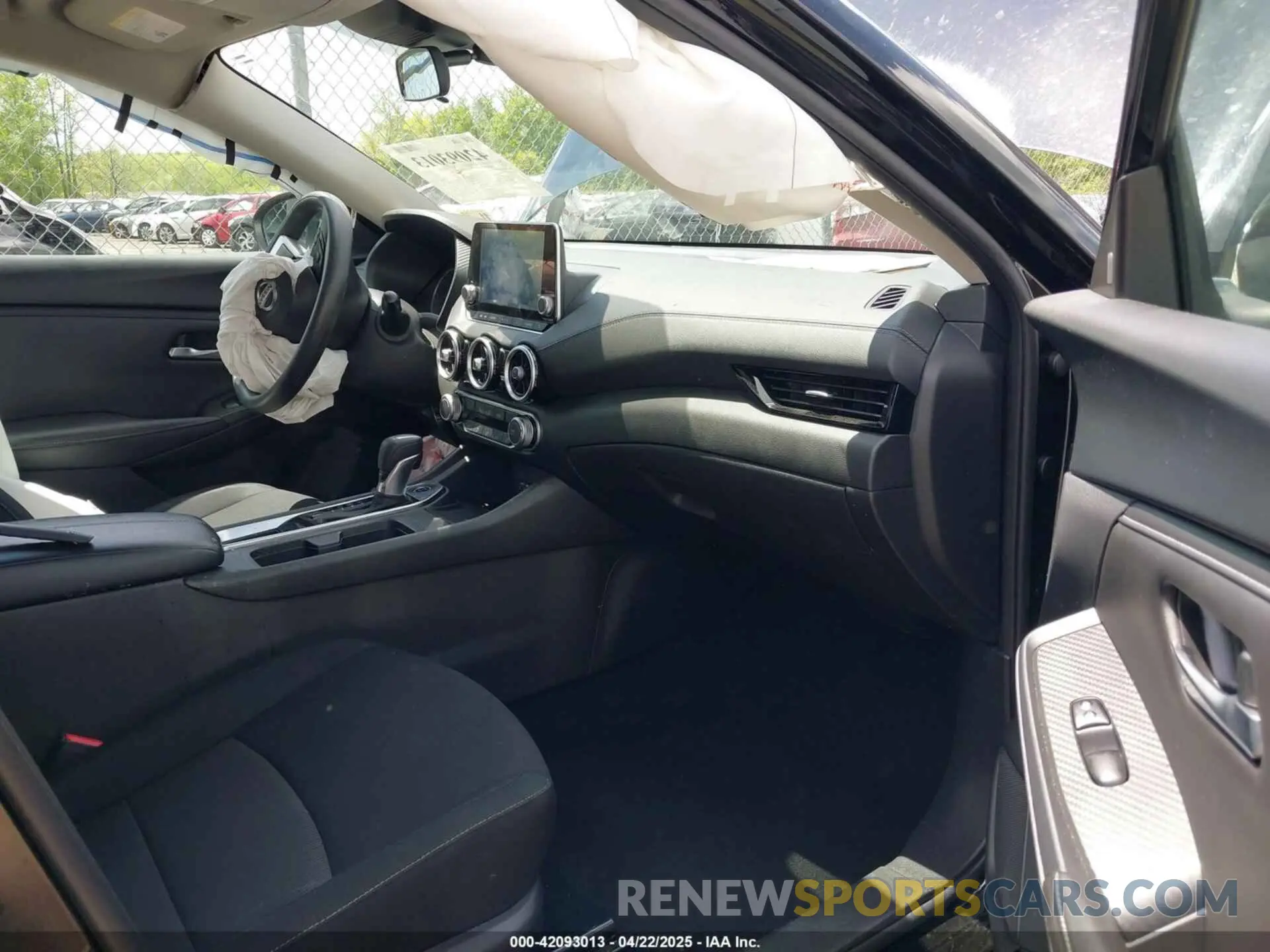 5 fotografías del automóvil dañado 3N1AB8CV3PY260576 NISSAN SENTRA 2023