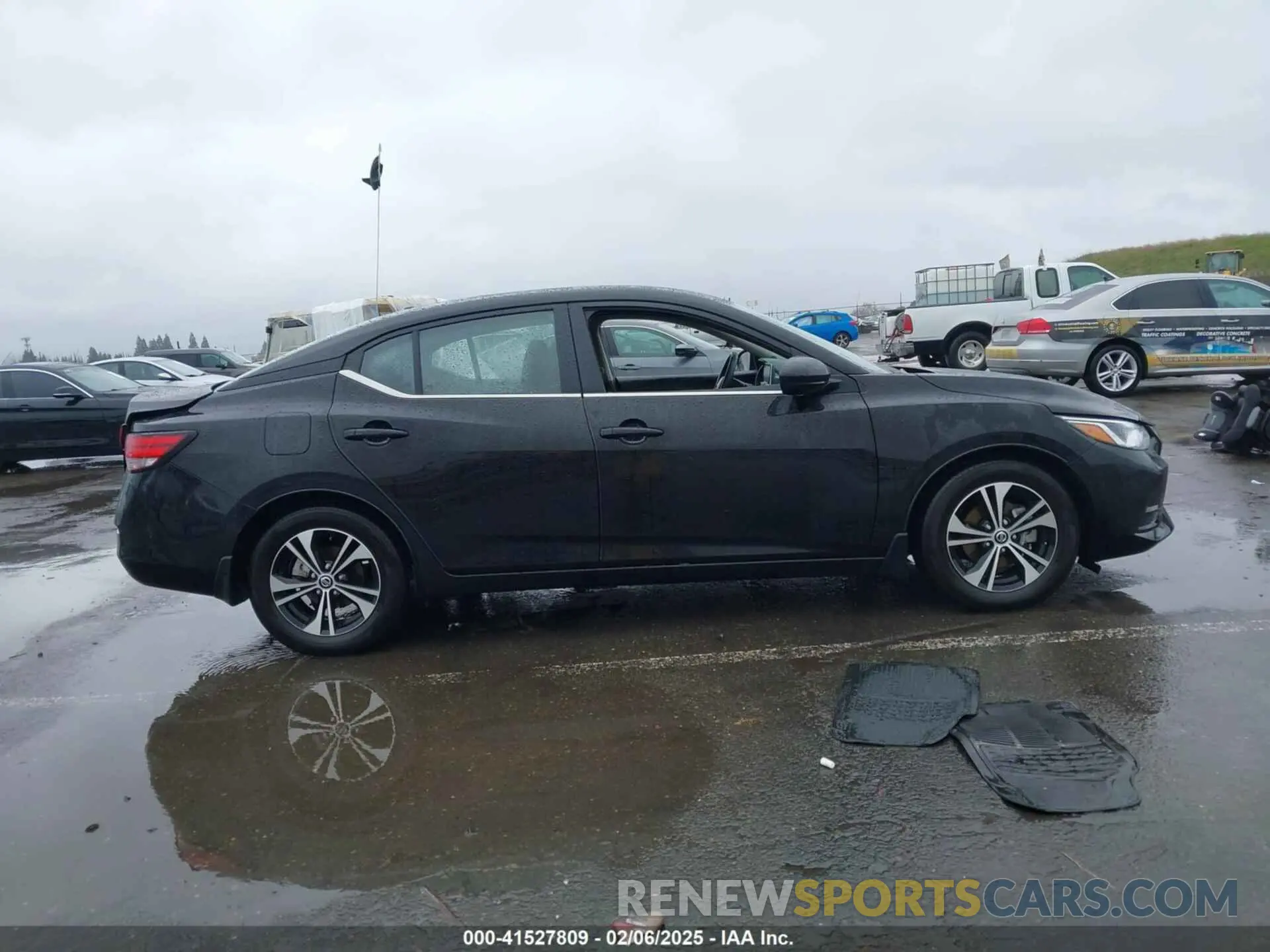 13 fotografías del automóvil dañado 3N1AB8CV3PY315141 NISSAN SENTRA 2023