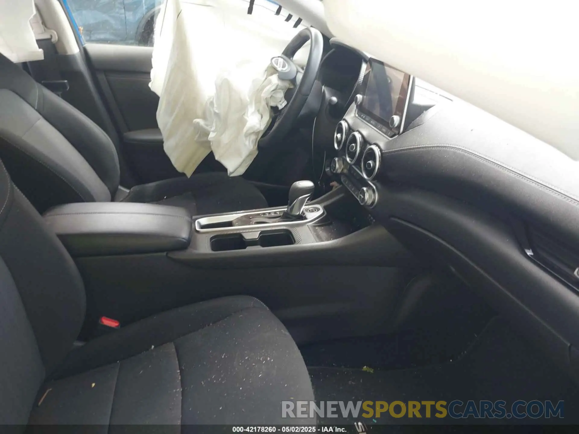 5 fotografías del automóvil dañado 3N1AB8CV4PY238635 NISSAN SENTRA 2023