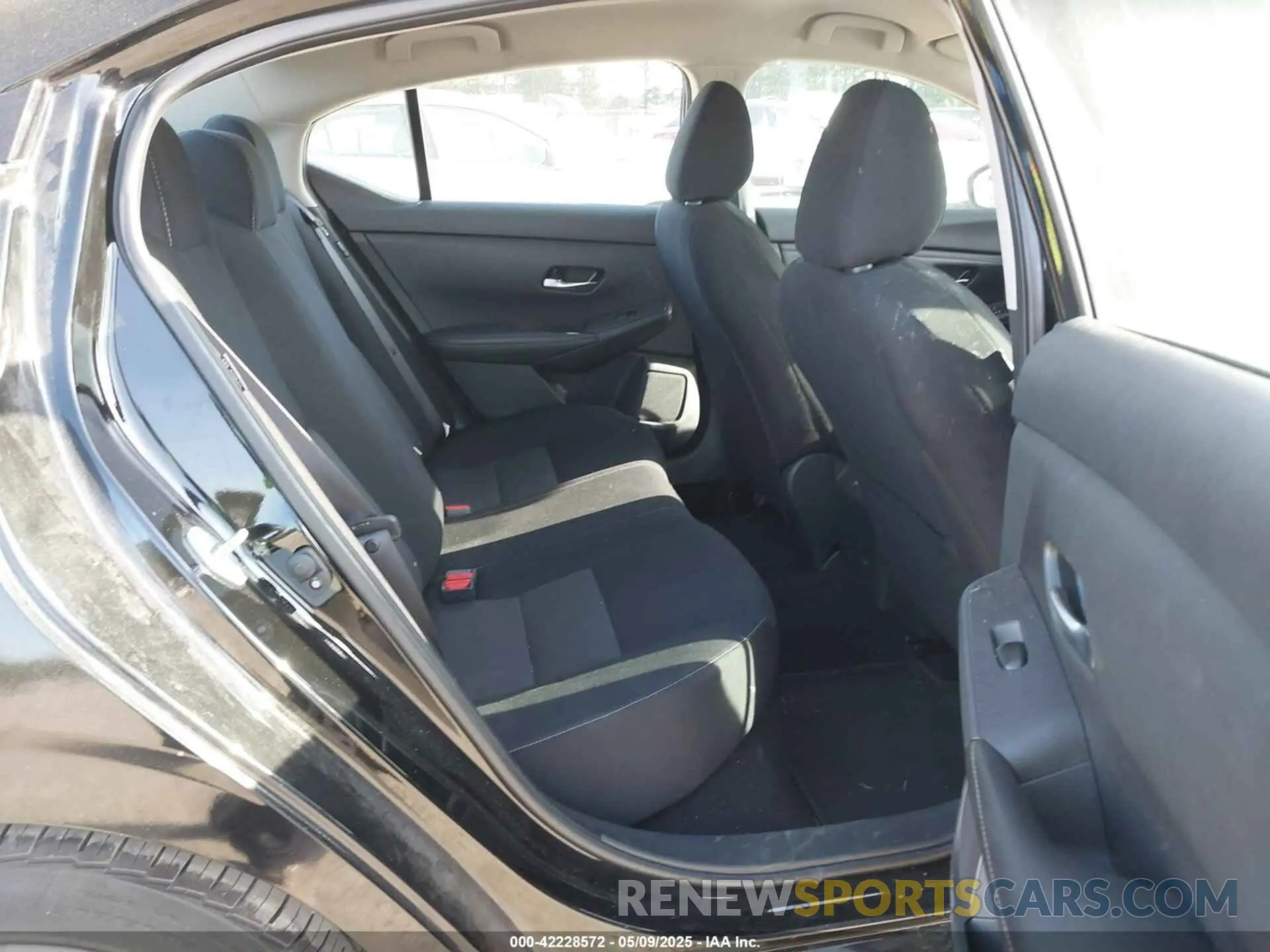 8 fotografías del automóvil dañado 3N1AB8CV4PY249960 NISSAN SENTRA 2023