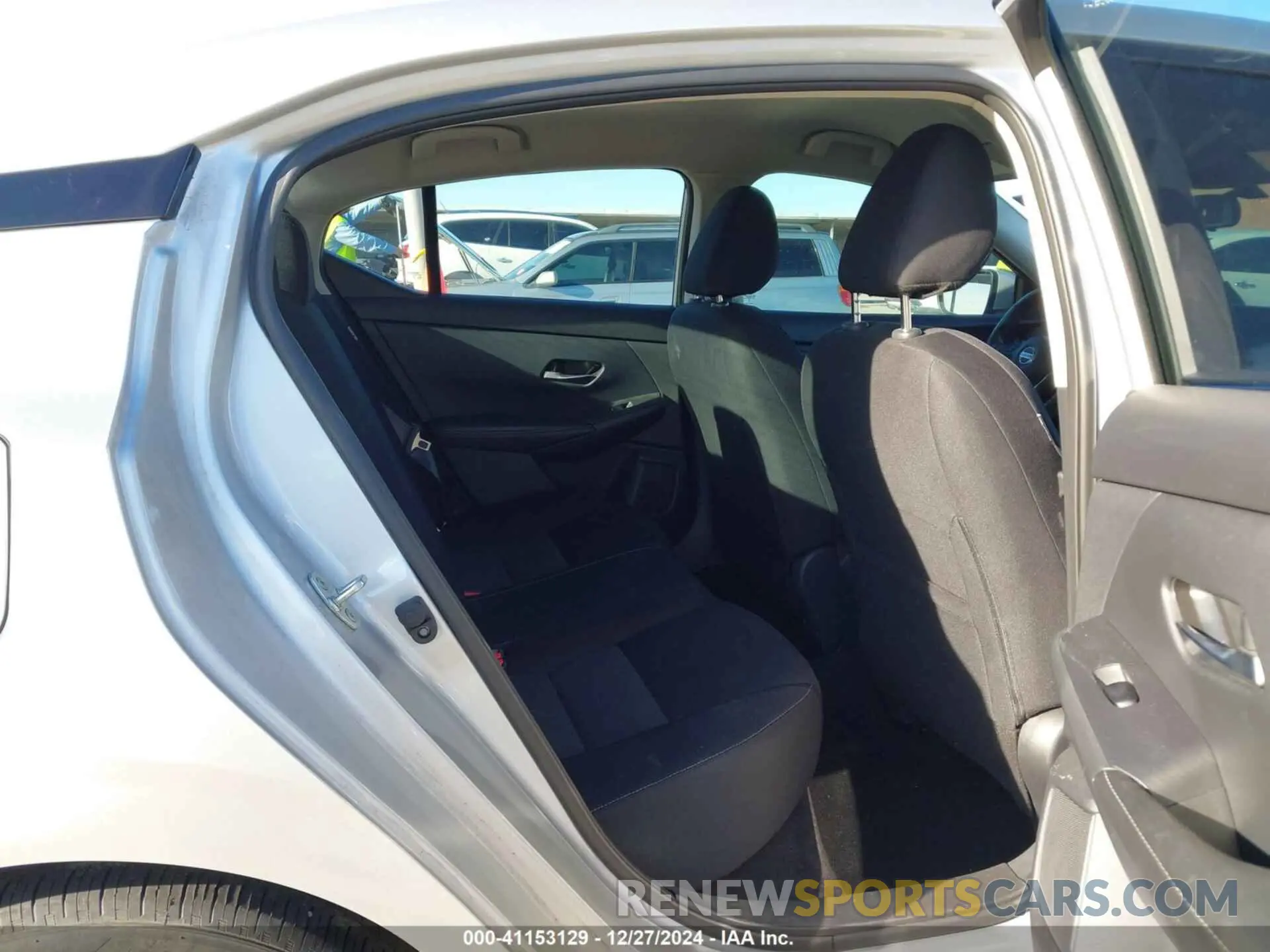 8 fotografías del automóvil dañado 3N1AB8CV4PY271277 NISSAN SENTRA 2023