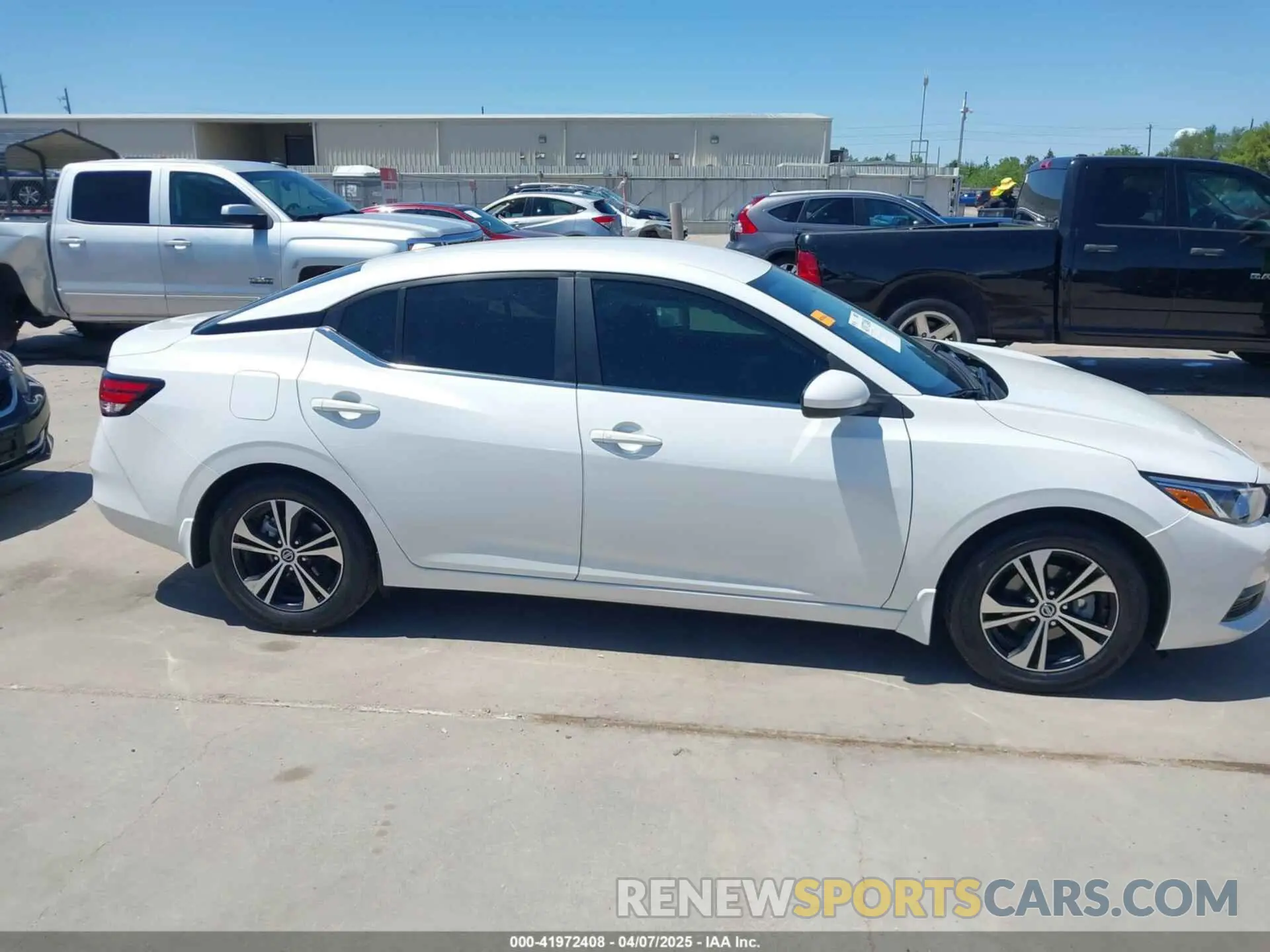 13 fotografías del automóvil dañado 3N1AB8CV4PY321126 NISSAN SENTRA 2023