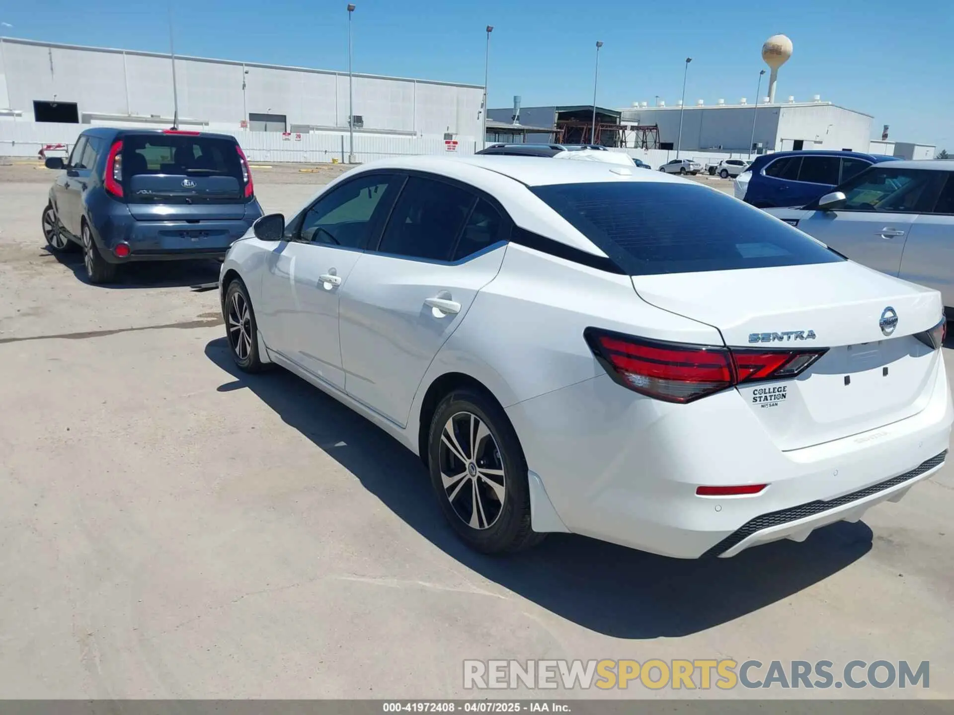 3 fotografías del automóvil dañado 3N1AB8CV4PY321126 NISSAN SENTRA 2023