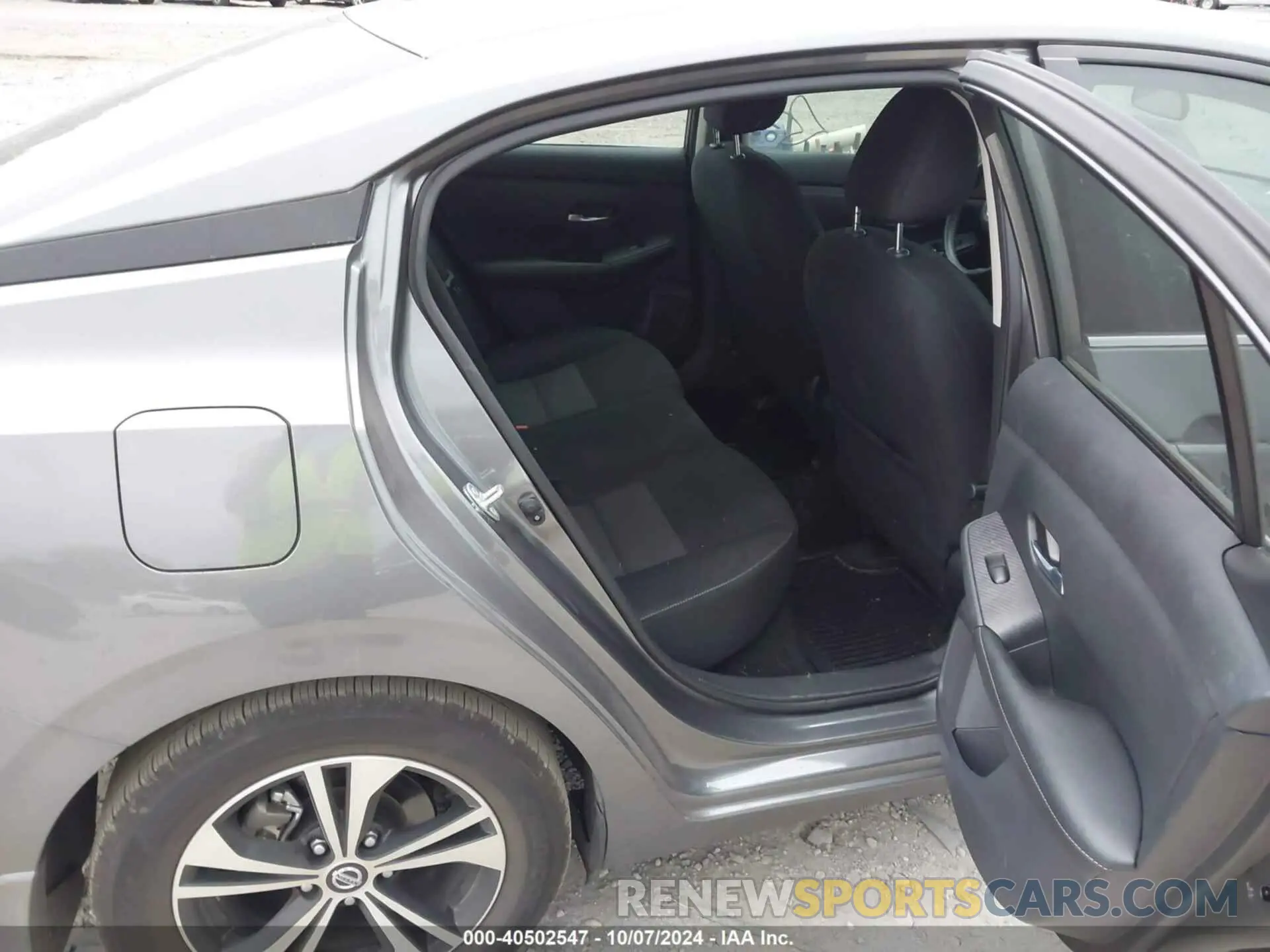8 fotografías del automóvil dañado 3N1AB8CV5PY250938 NISSAN SENTRA 2023