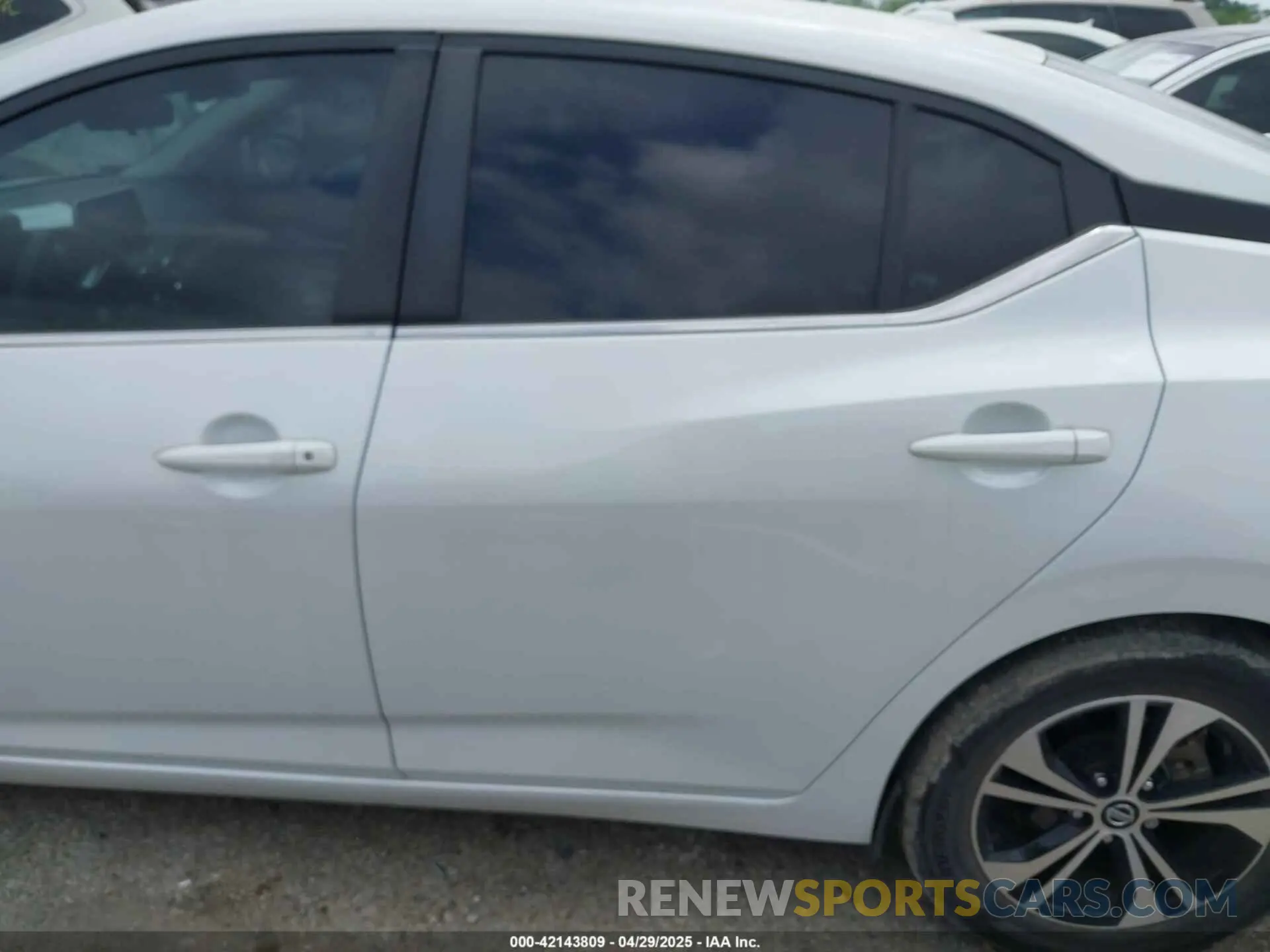 14 fotografías del automóvil dañado 3N1AB8CV5PY266010 NISSAN SENTRA 2023