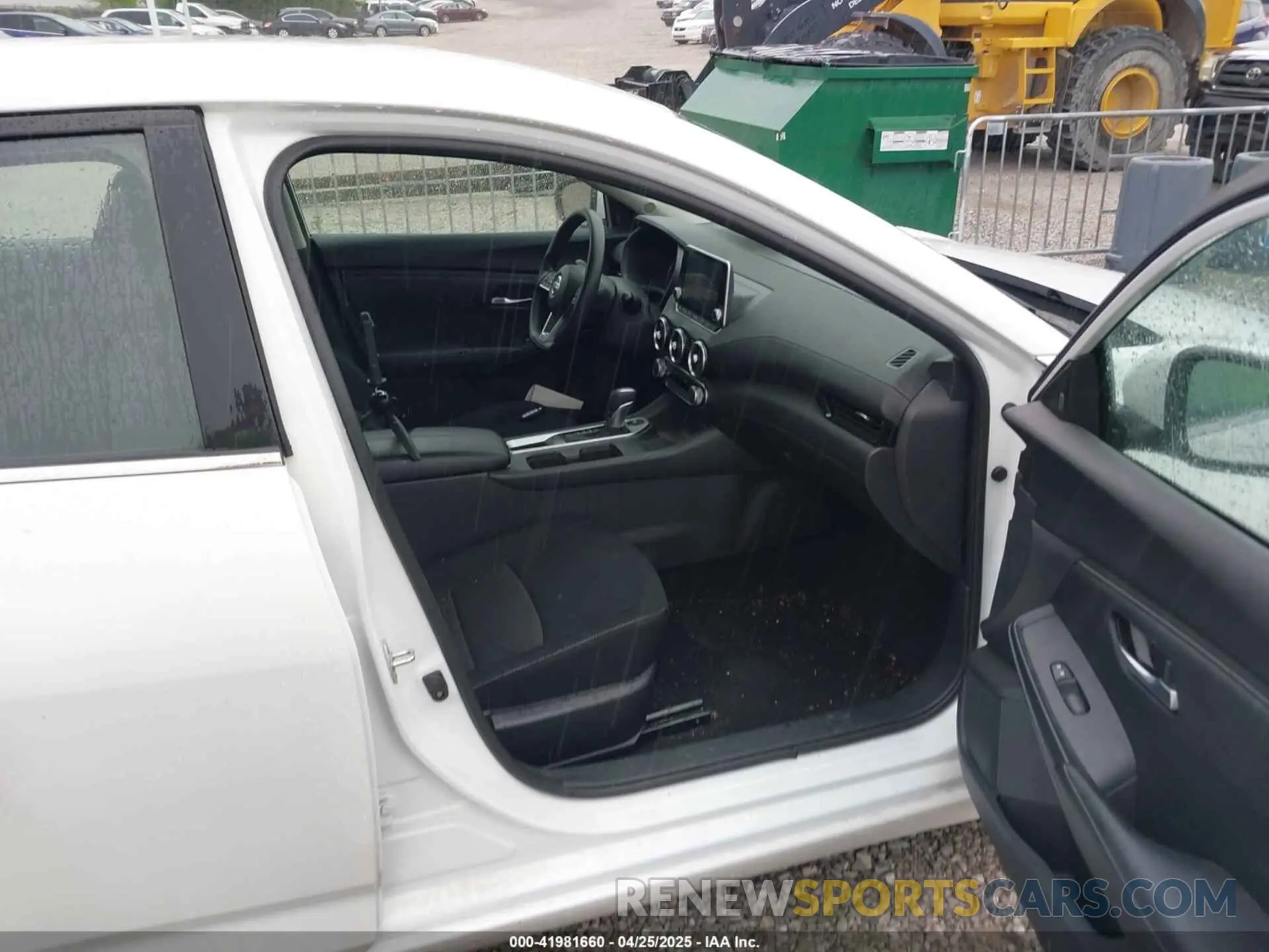 5 fotografías del automóvil dañado 3N1AB8CV5PY292770 NISSAN SENTRA 2023