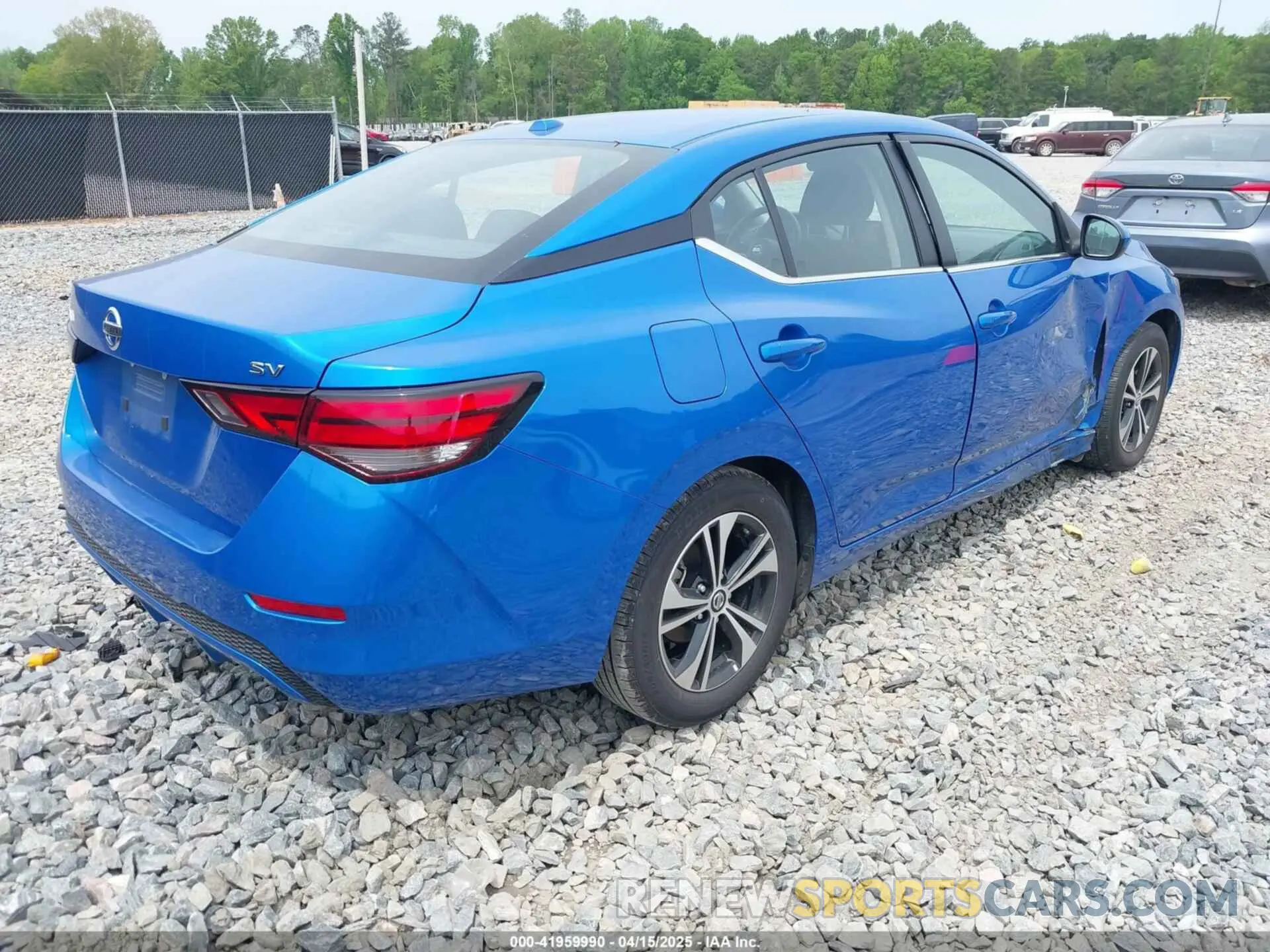 4 fotografías del automóvil dañado 3N1AB8CV5PY309468 NISSAN SENTRA 2023