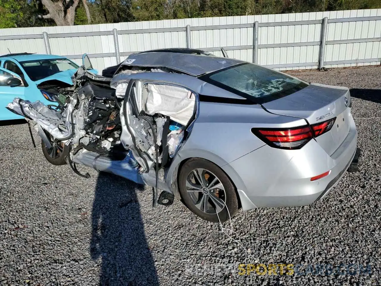 2 fotografías del automóvil dañado 3N1AB8CV6PY252651 NISSAN SENTRA 2023