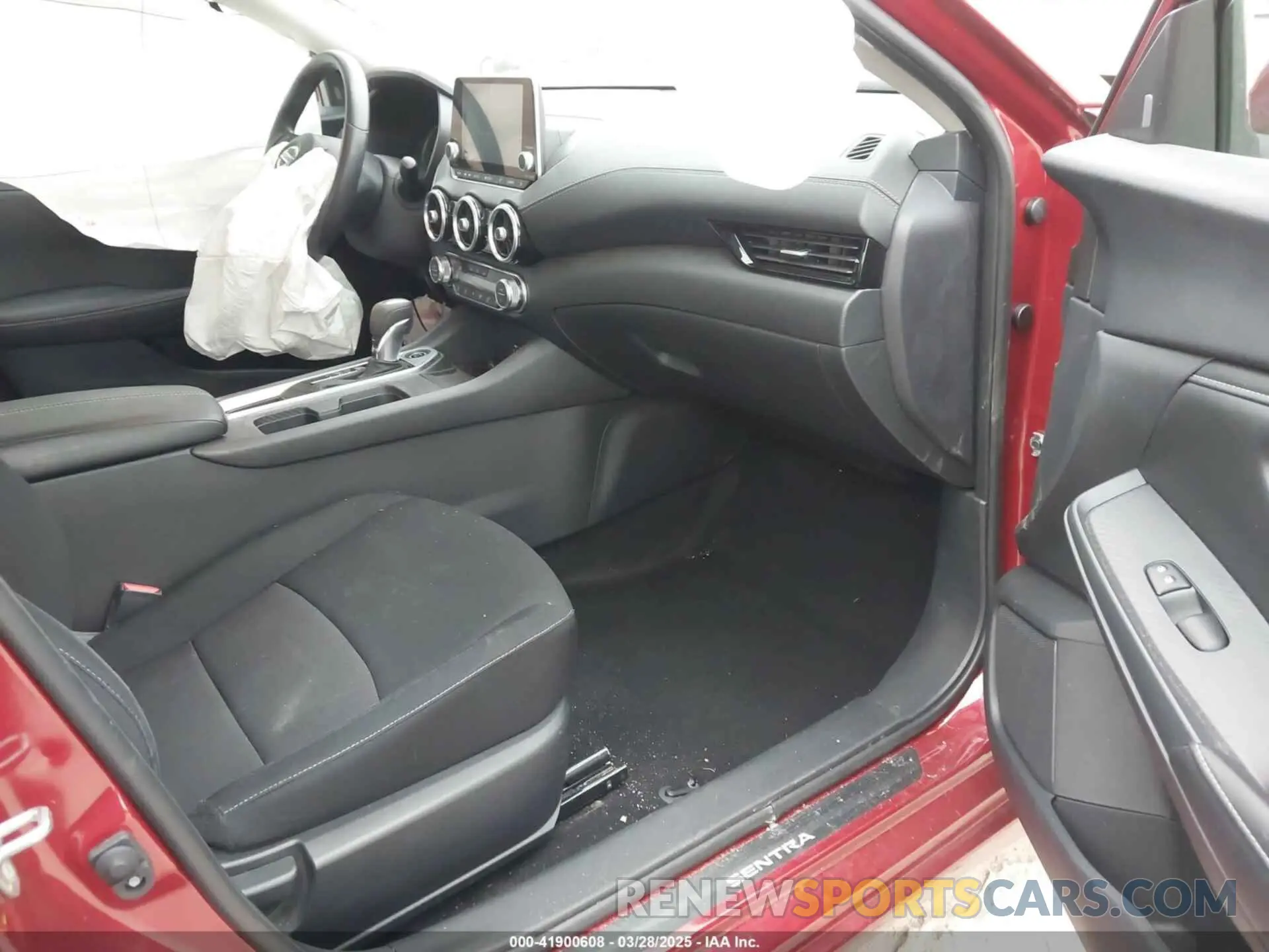 5 fotografías del automóvil dañado 3N1AB8CV6PY313156 NISSAN SENTRA 2023
