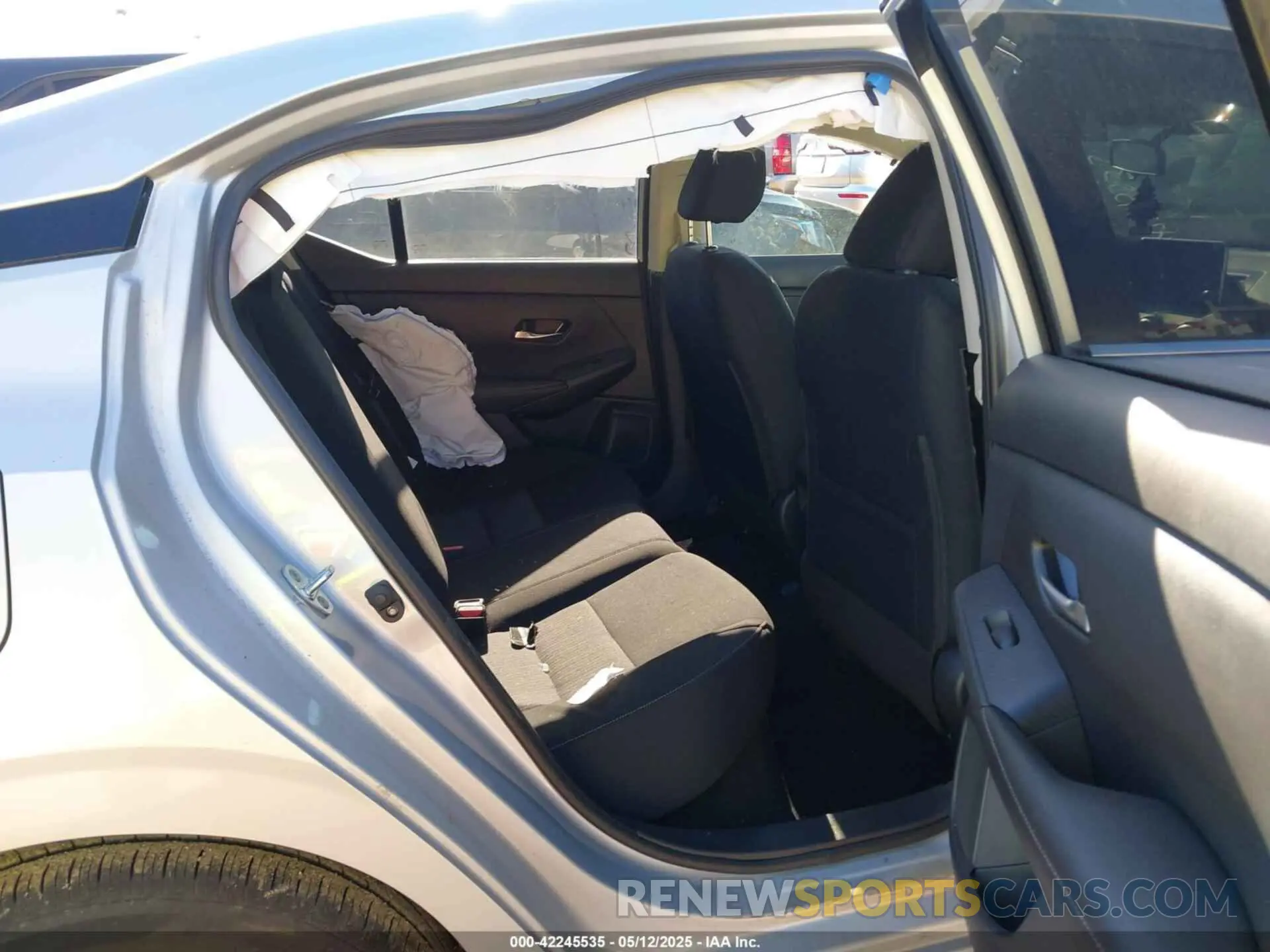 8 fotografías del automóvil dañado 3N1AB8CV6PY317577 NISSAN SENTRA 2023