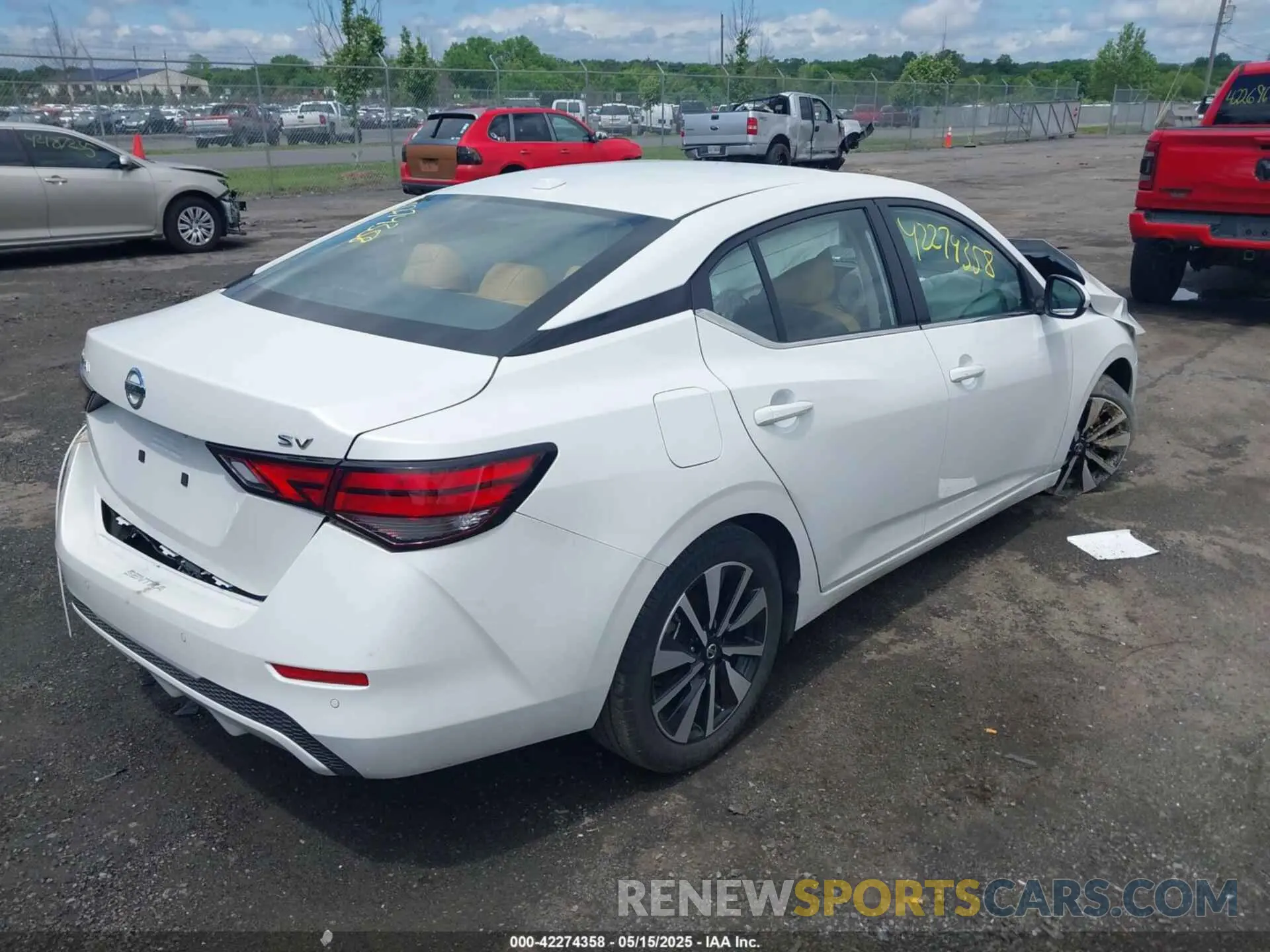 4 fotografías del automóvil dañado 3N1AB8CV7PY233462 NISSAN SENTRA 2023