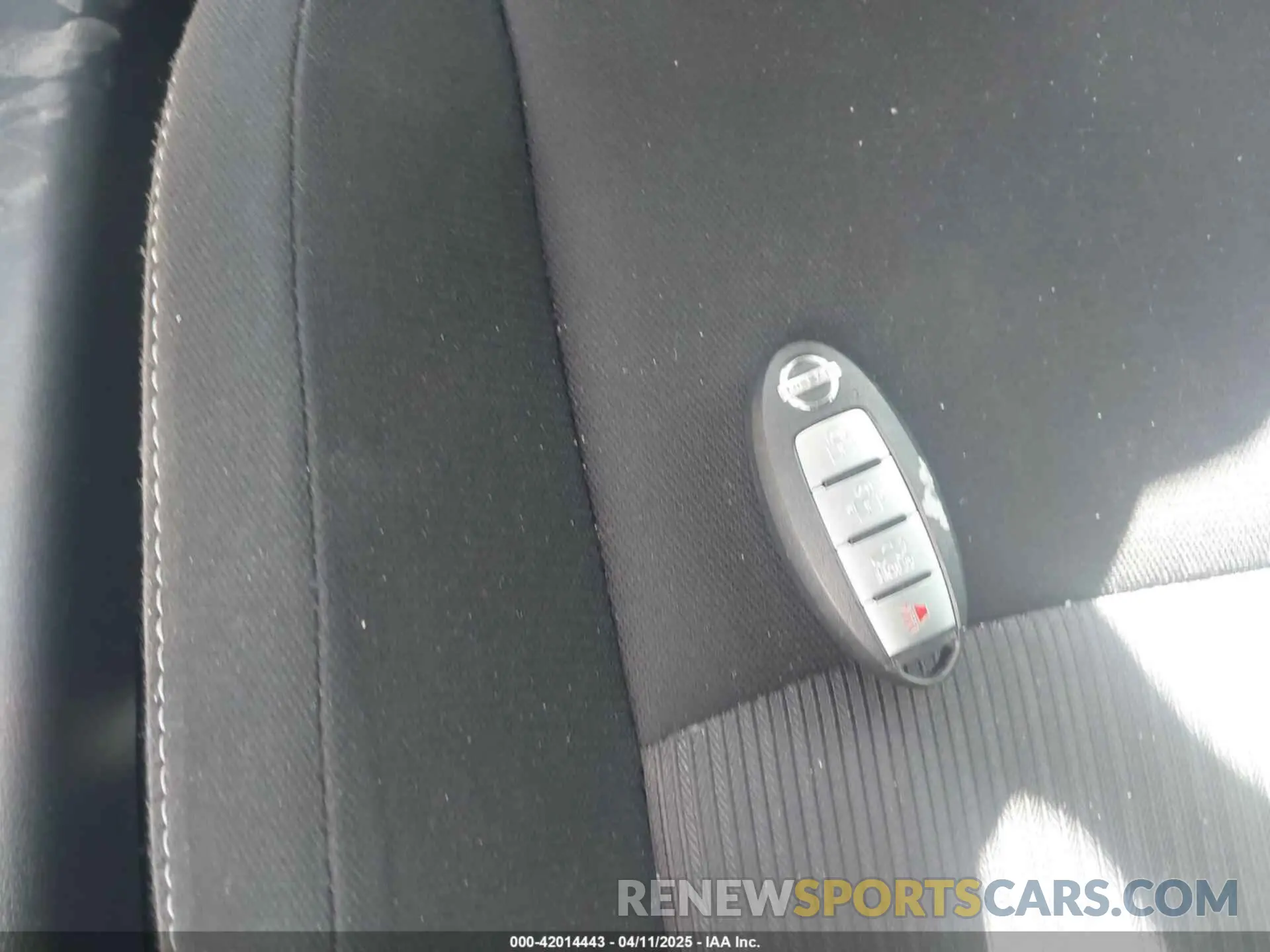 11 fotografías del automóvil dañado 3N1AB8CV7PY264338 NISSAN SENTRA 2023