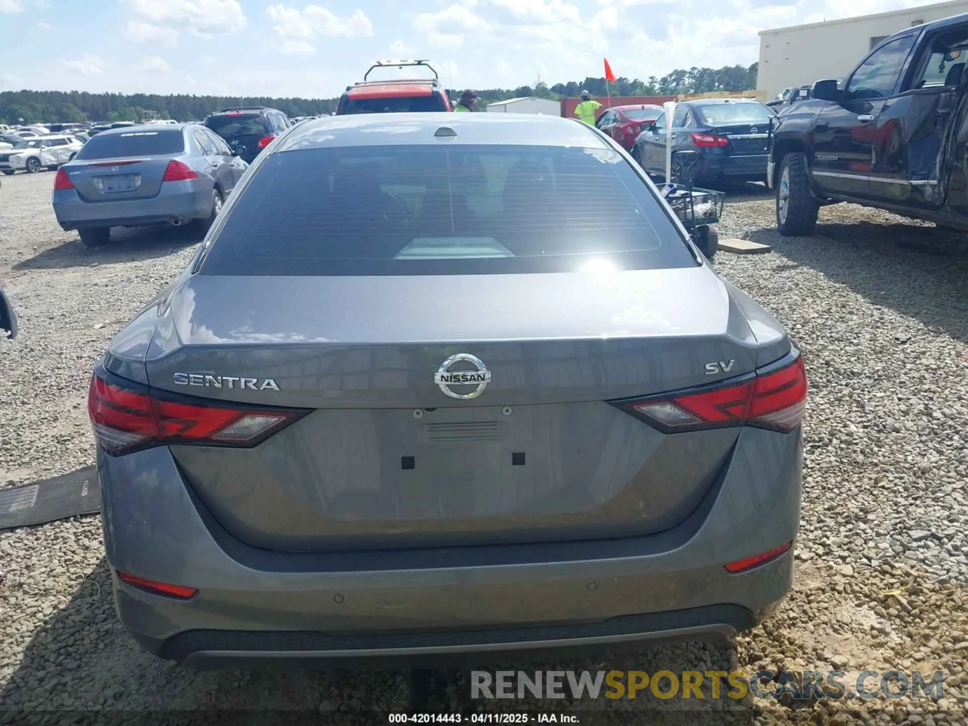 16 fotografías del automóvil dañado 3N1AB8CV7PY264338 NISSAN SENTRA 2023