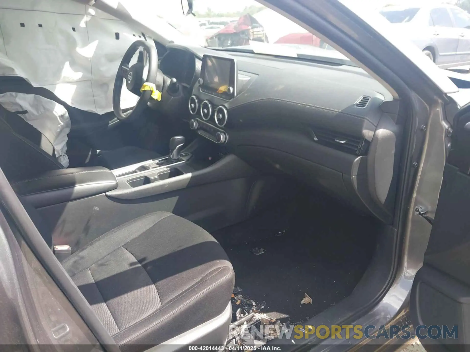5 fotografías del automóvil dañado 3N1AB8CV7PY264338 NISSAN SENTRA 2023
