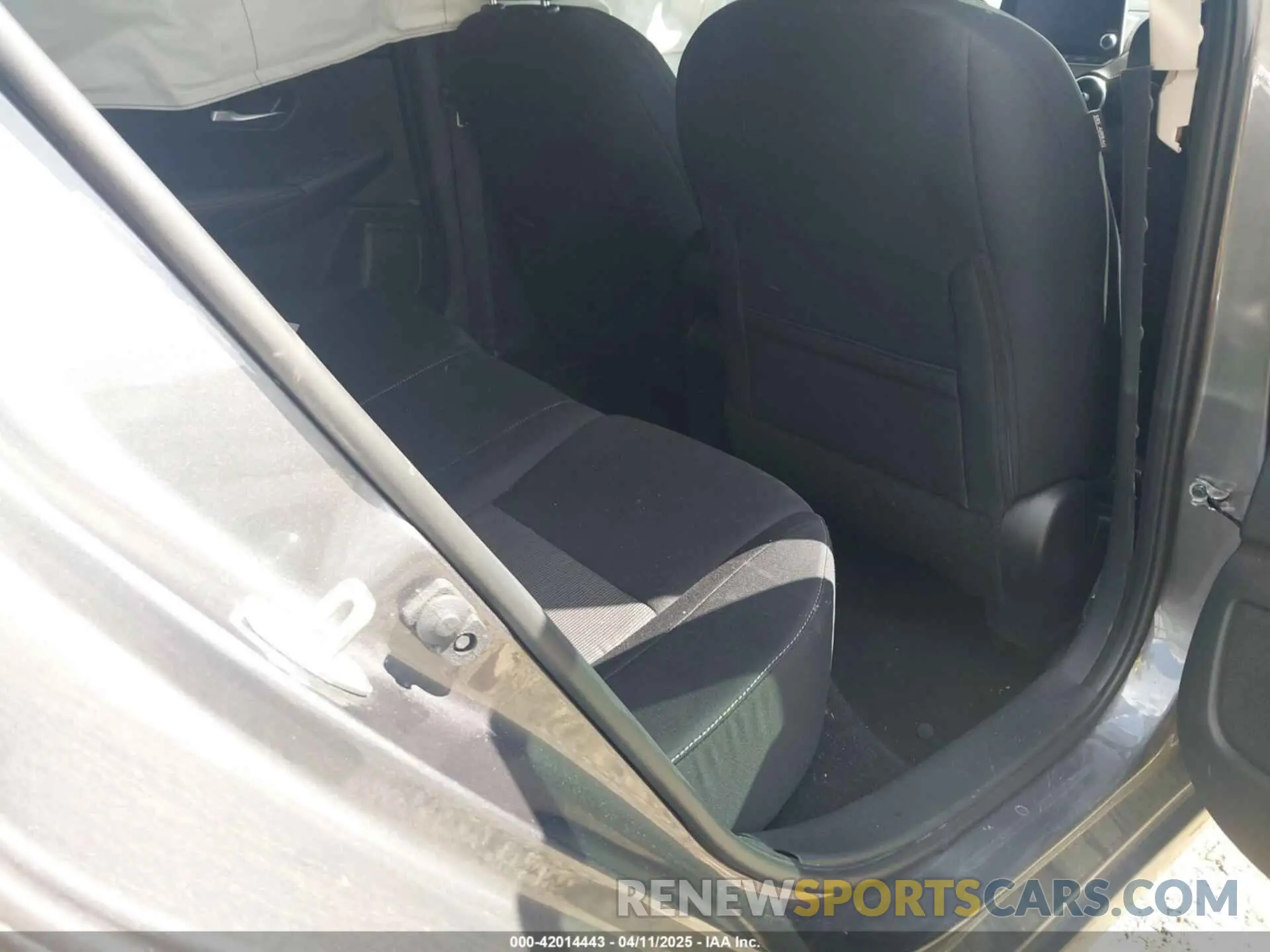 8 fotografías del automóvil dañado 3N1AB8CV7PY264338 NISSAN SENTRA 2023