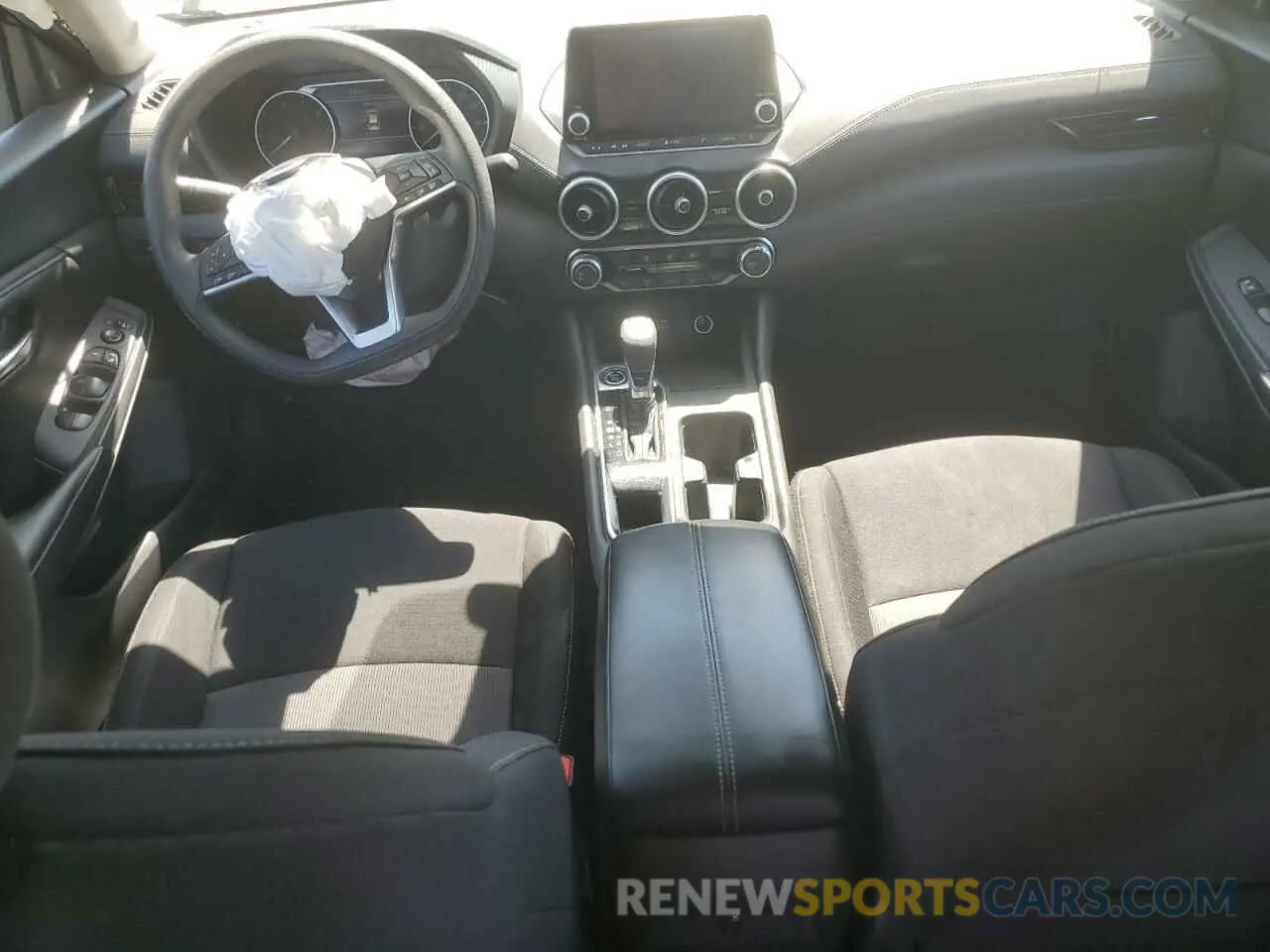 8 fotografías del automóvil dañado 3N1AB8CV7PY265439 NISSAN SENTRA 2023