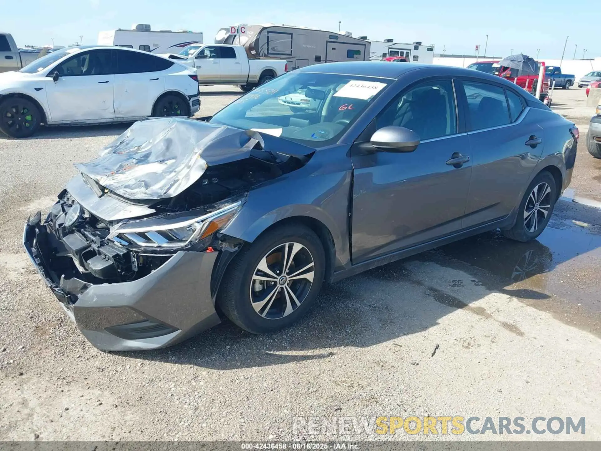 2 fotografías del automóvil dañado 3N1AB8CV7PY282998 NISSAN SENTRA 2023