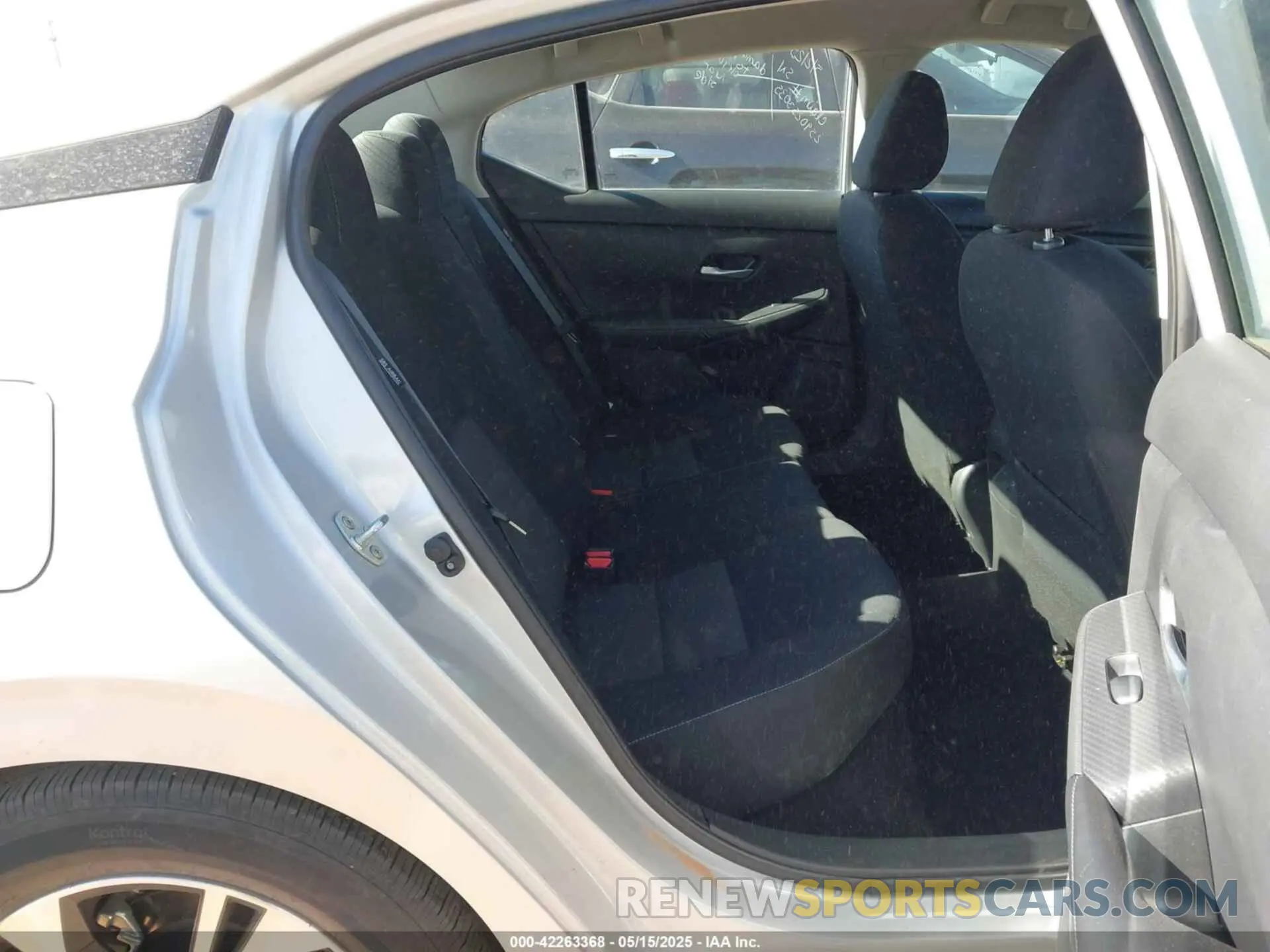 8 fotografías del automóvil dañado 3N1AB8CV7PY299137 NISSAN SENTRA 2023
