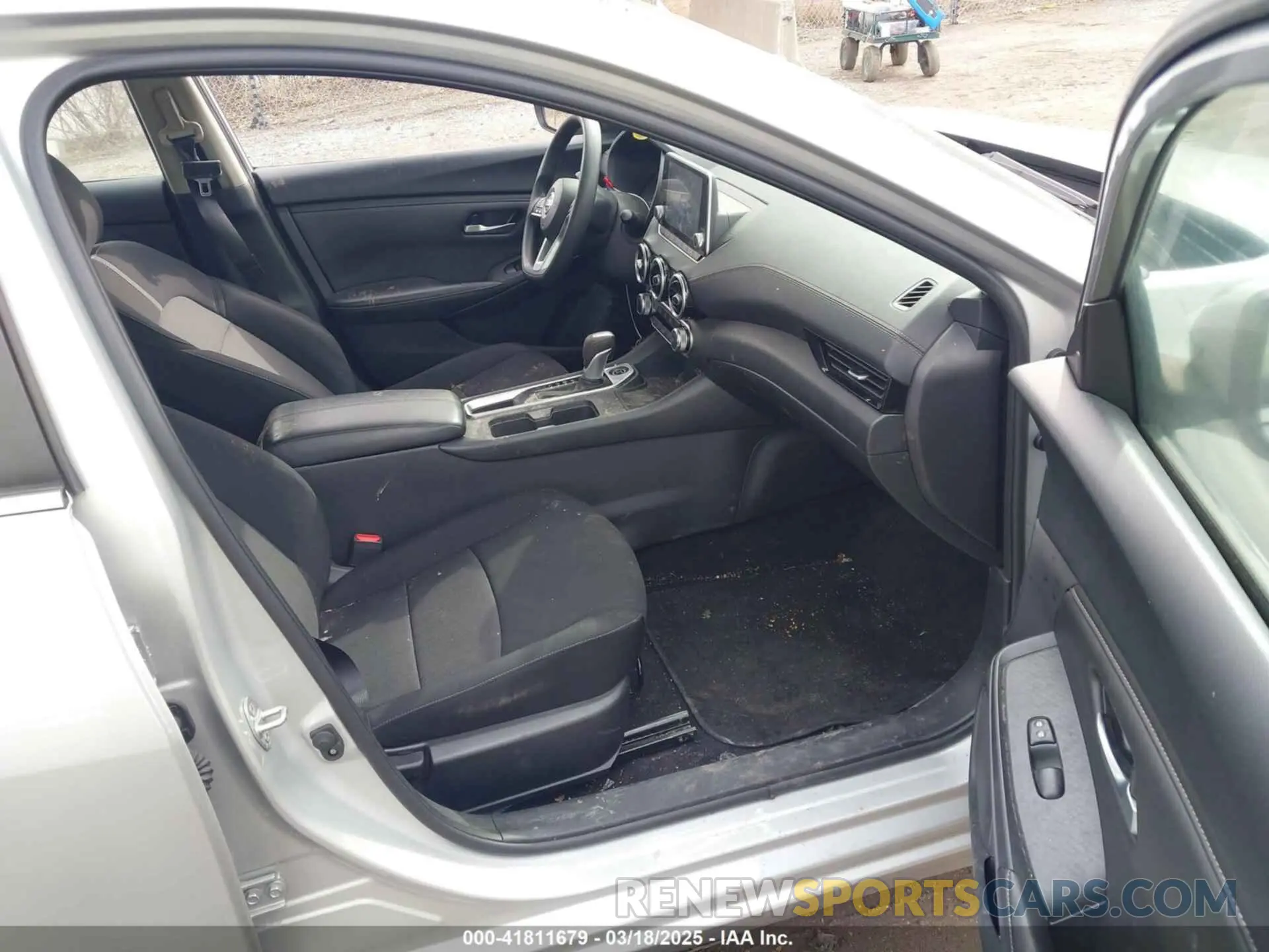 5 fotografías del automóvil dañado 3N1AB8CV7PY299171 NISSAN SENTRA 2023