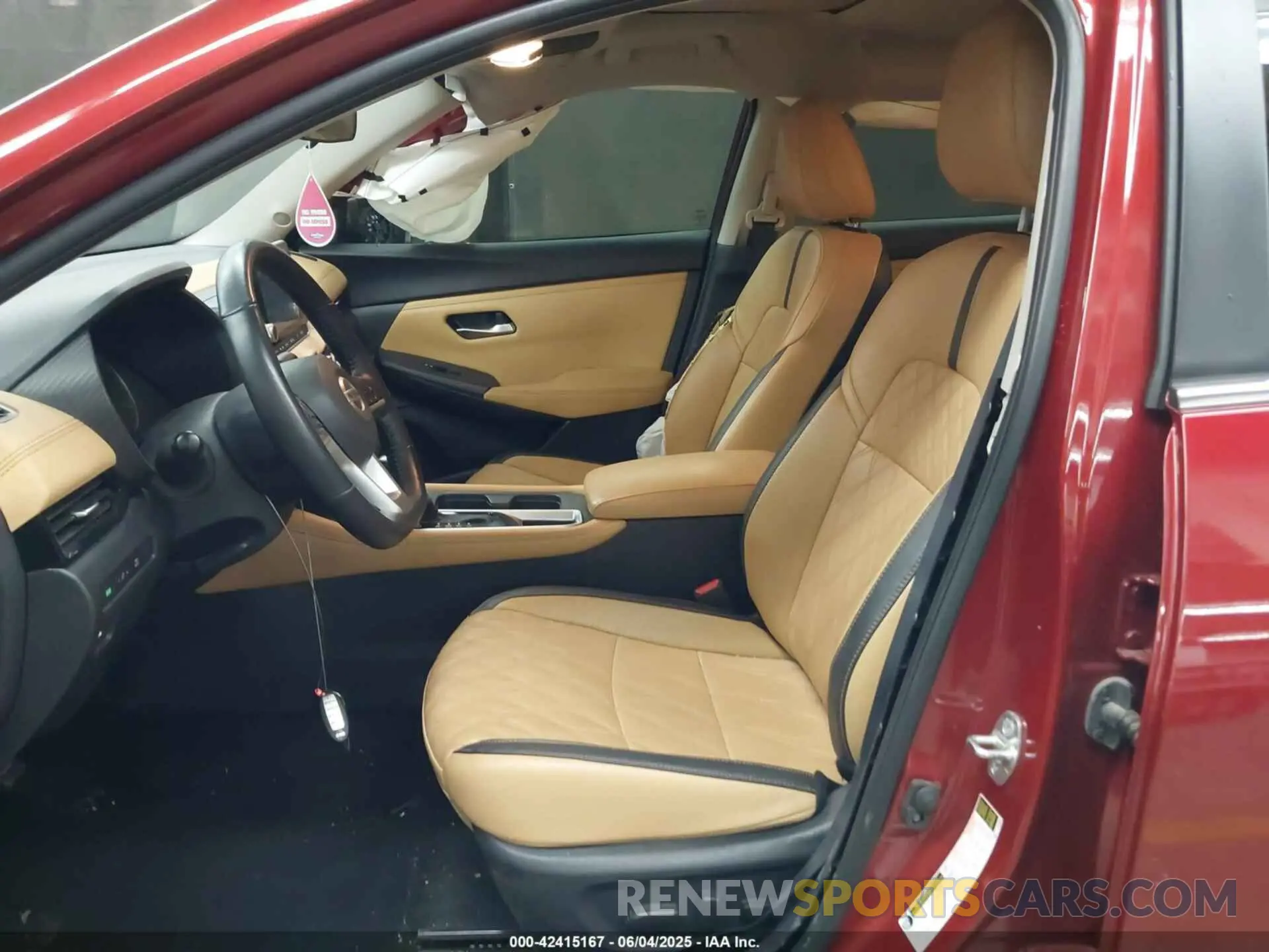 5 fotografías del automóvil dañado 3N1AB8CV8PY277079 NISSAN SENTRA 2023