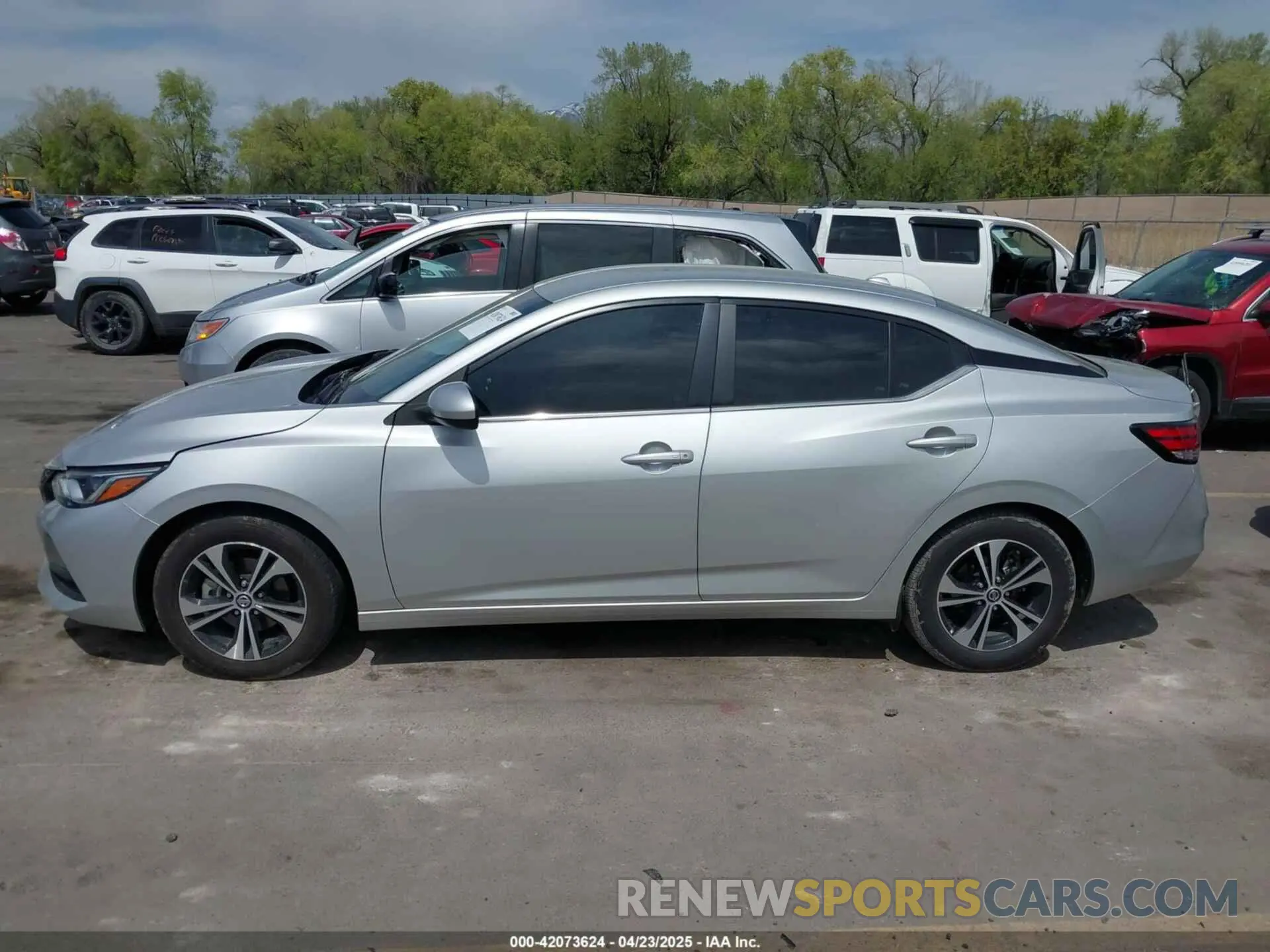 13 fotografías del automóvil dañado 3N1AB8CV8PY278331 NISSAN SENTRA 2023